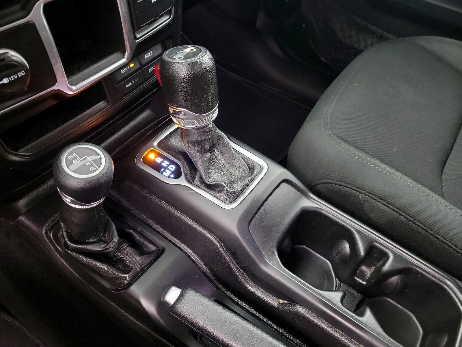2018 Jeep All-New Wrangler Sport - Photo 18