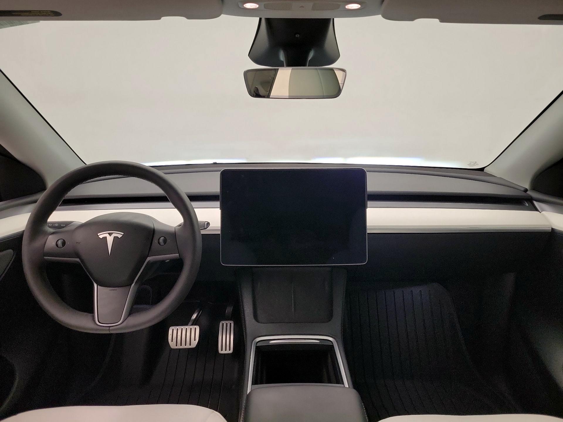 Thumbnail: 2024 Tesla Model Y - 9