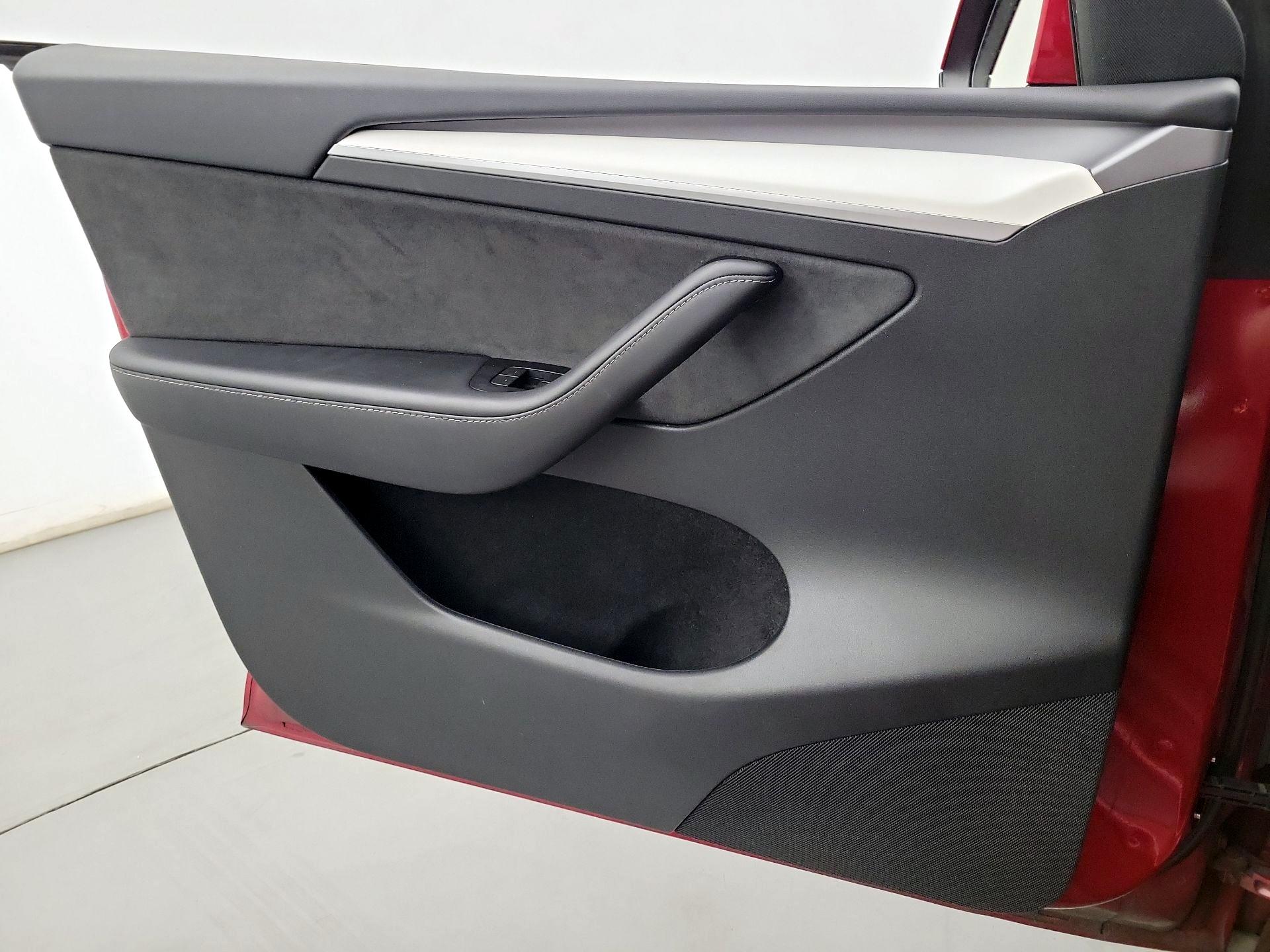 Thumbnail: 2024 Tesla Model Y - 12