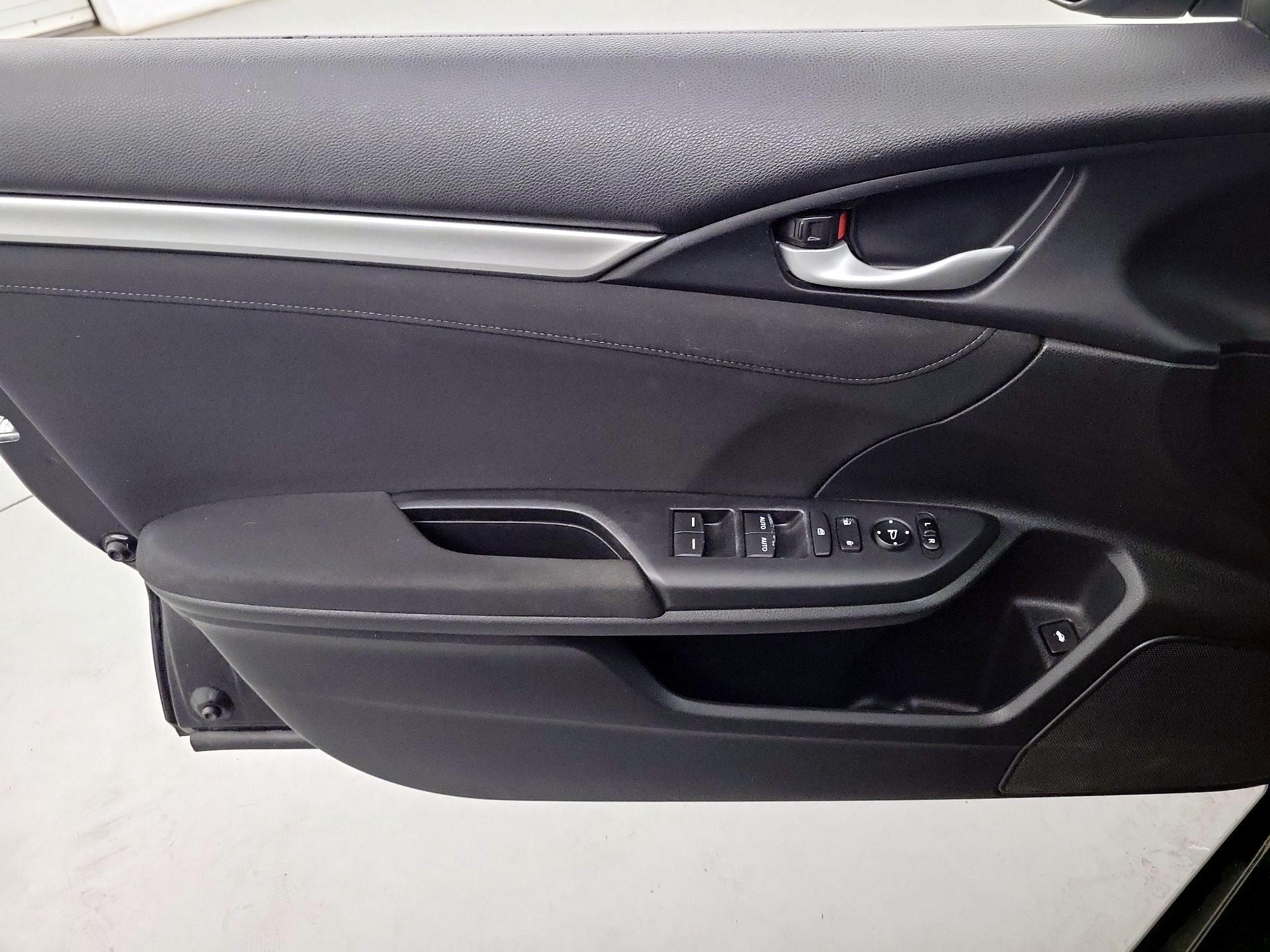 Thumbnail: 2018 Honda Civic - 12