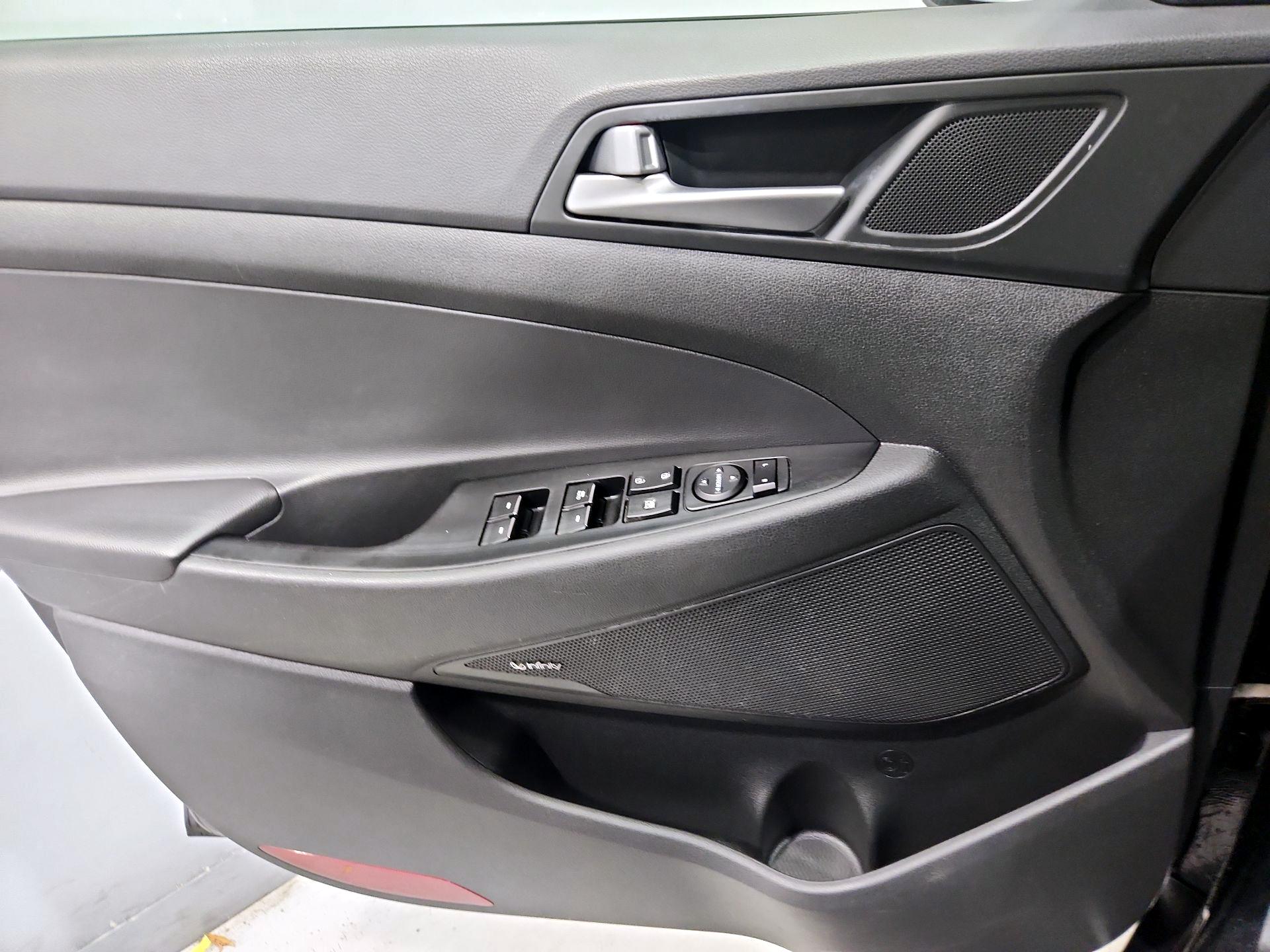 Thumbnail: 2017 Hyundai Tucson - 12
