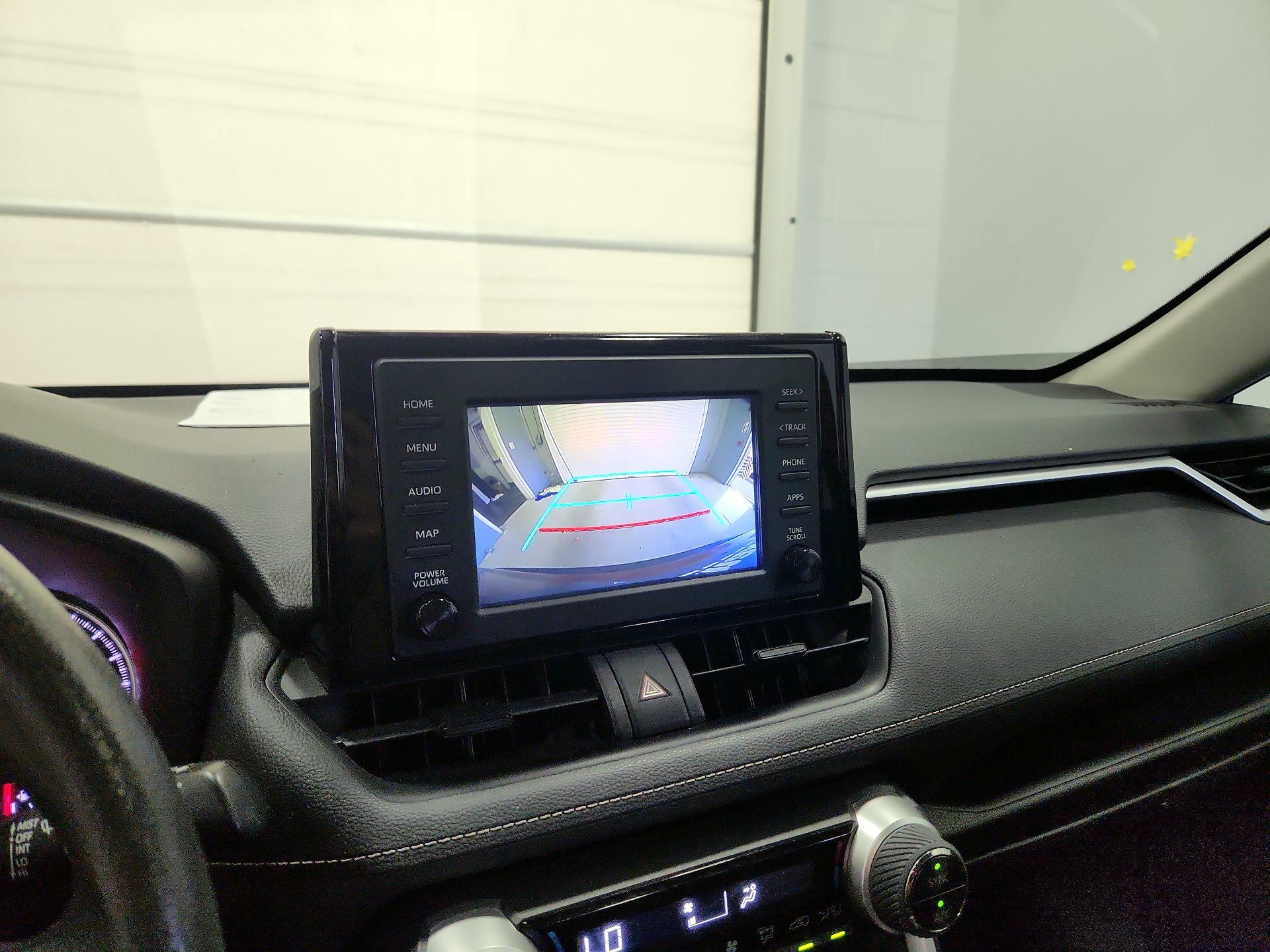 Thumbnail: 2019 Toyota RAV4 - 14