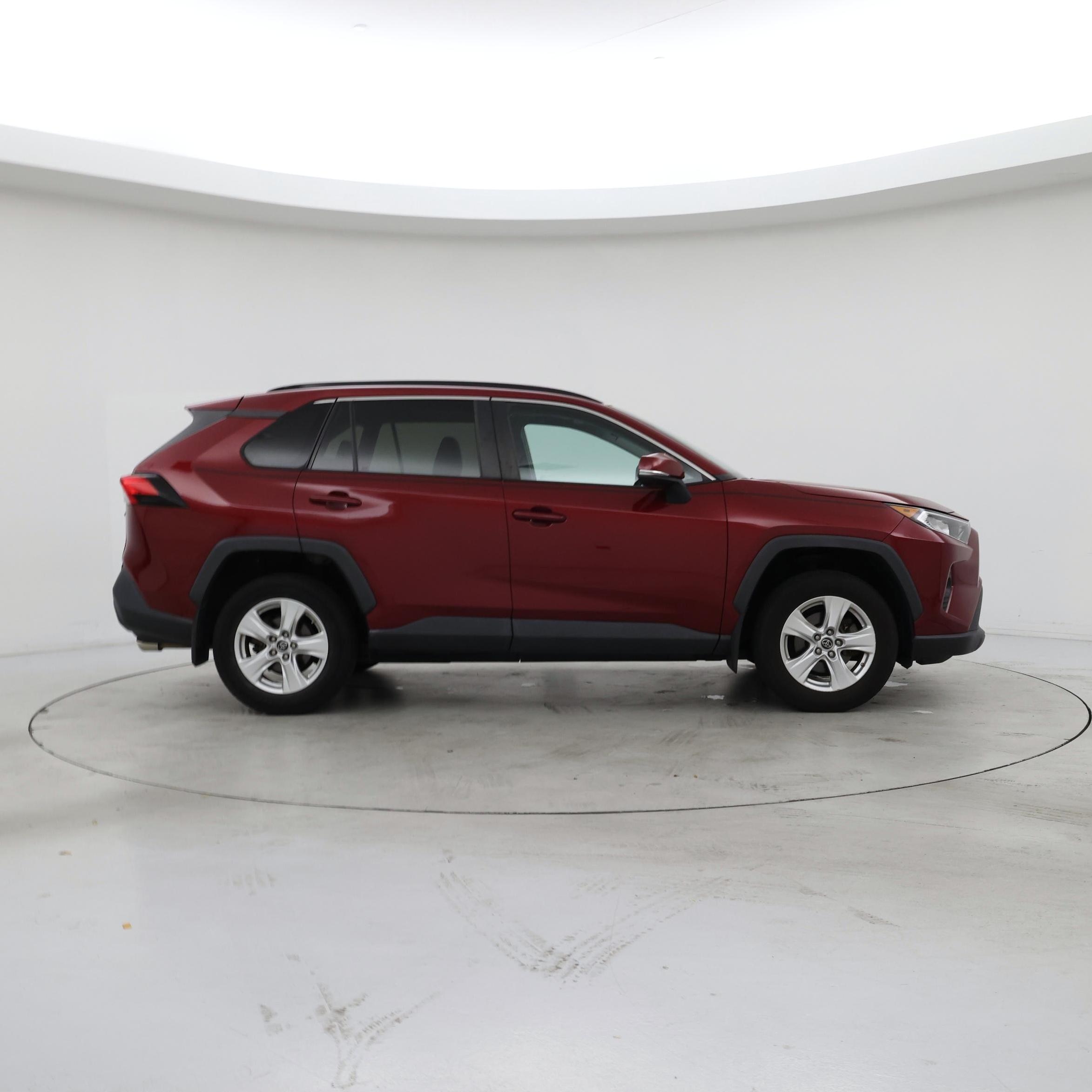 Thumbnail: 2019 Toyota RAV4 - 7