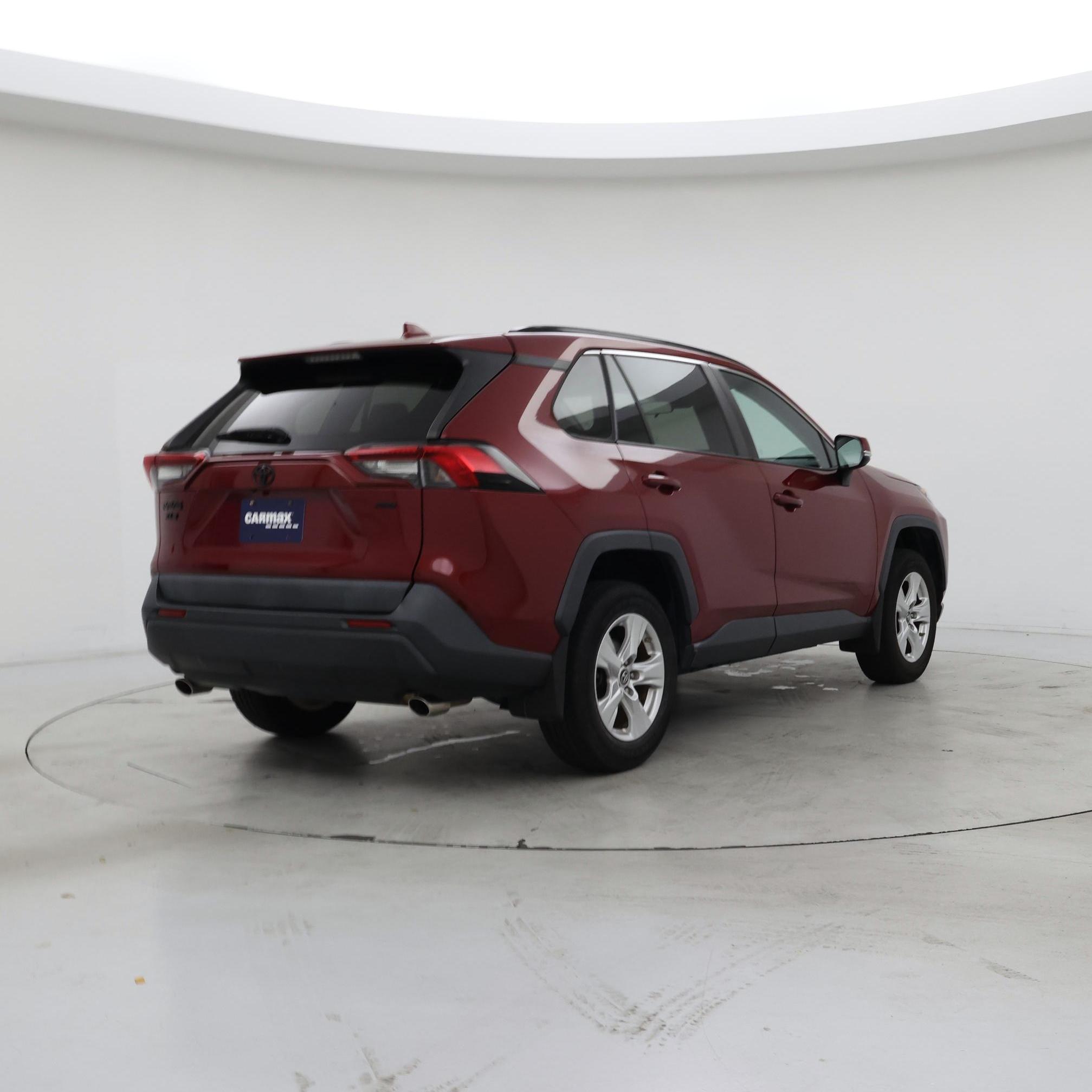 Thumbnail: 2019 Toyota RAV4 - 8