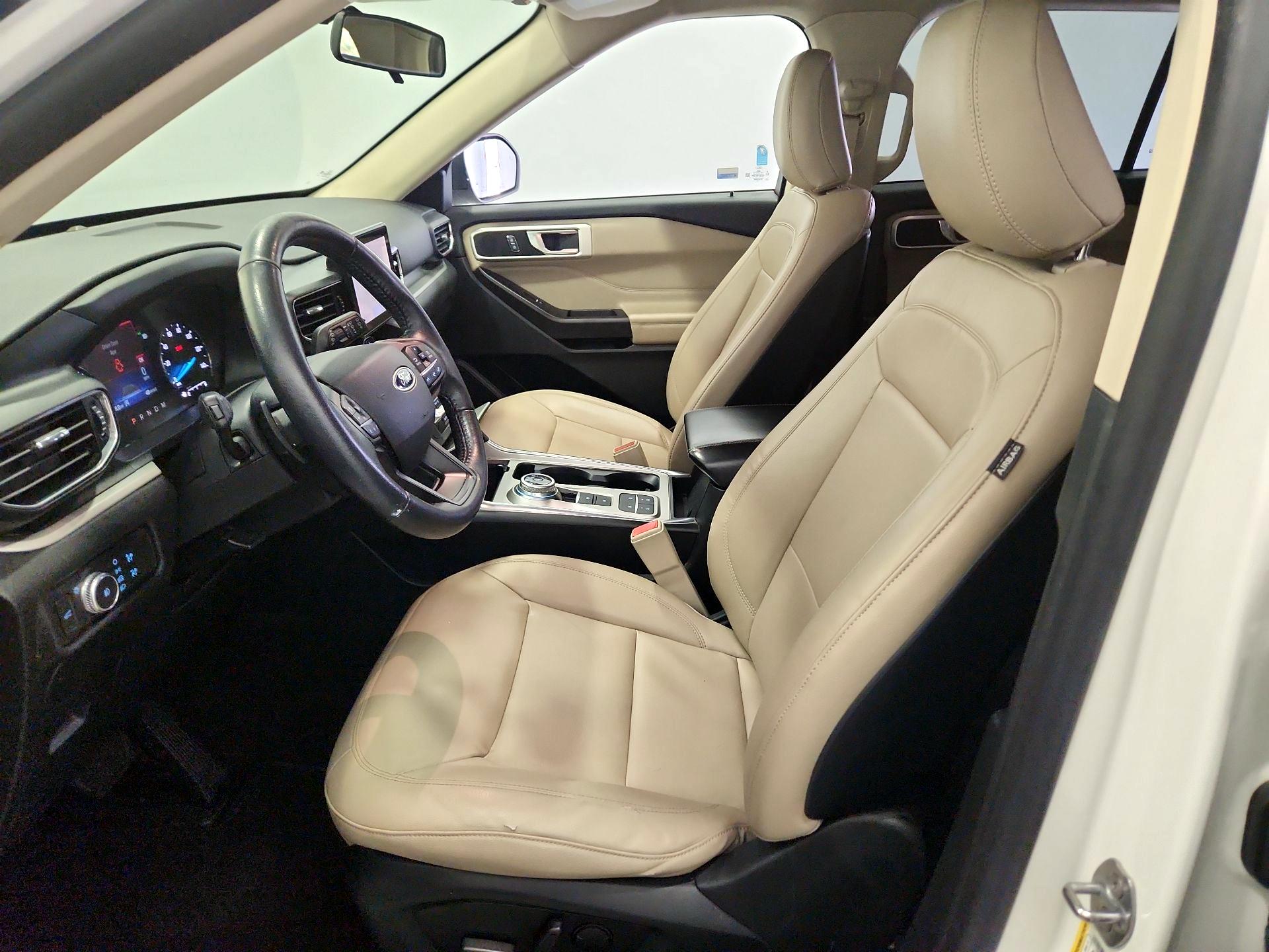 Thumbnail: 2020 Ford Explorer - 11