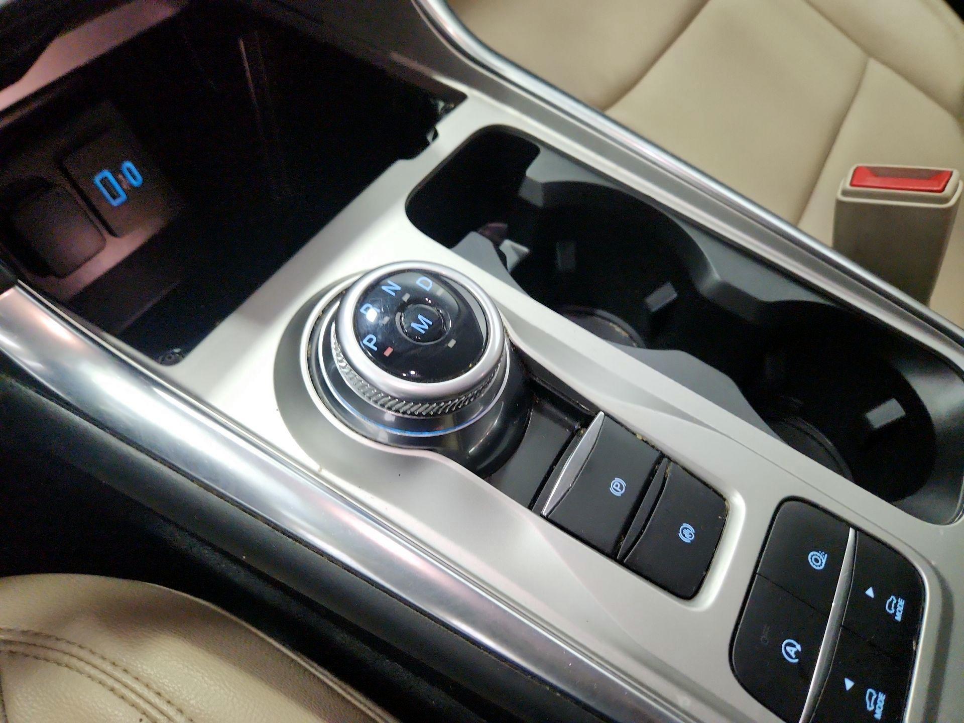 Thumbnail: 2020 Ford Explorer - 18