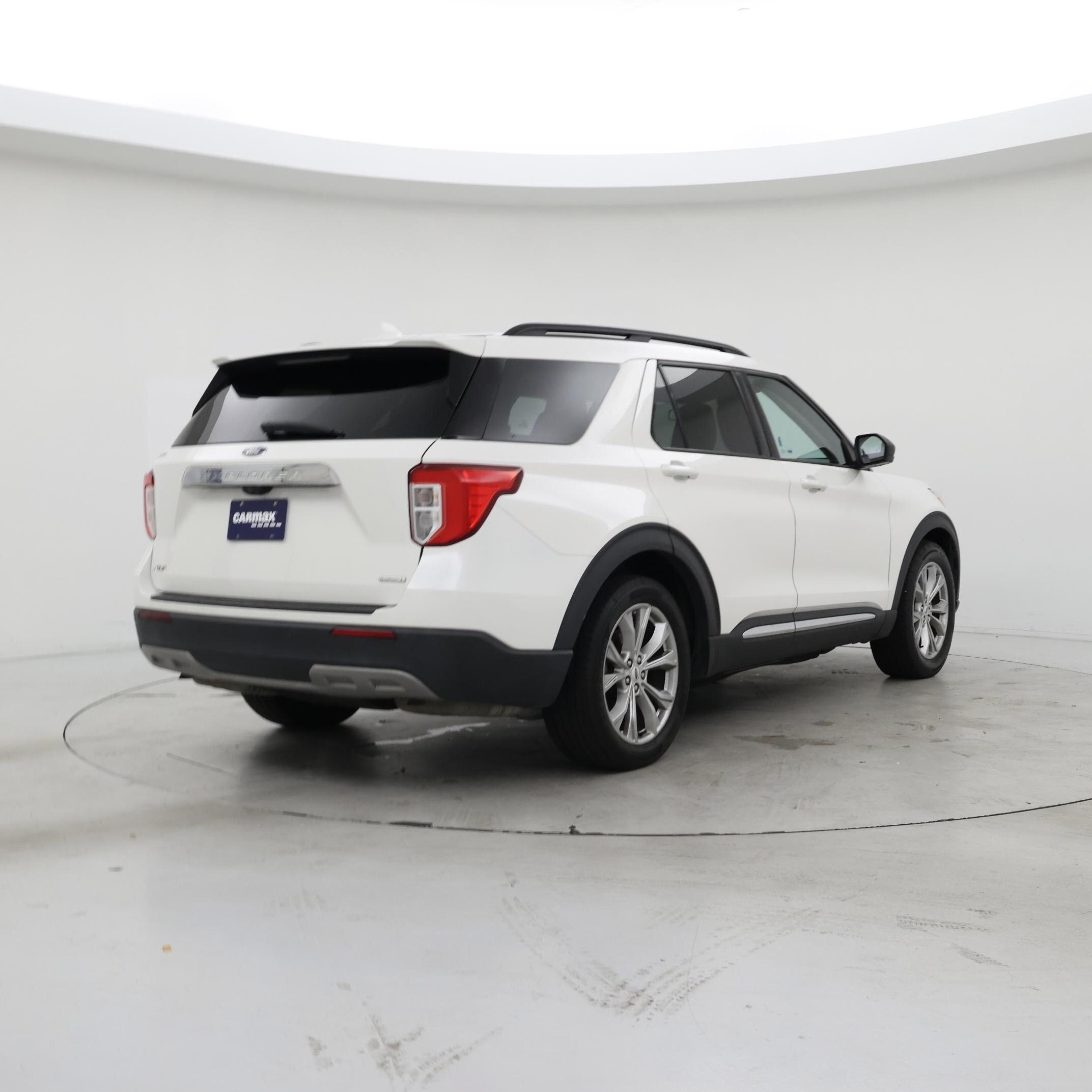Thumbnail: 2020 Ford Explorer - 8