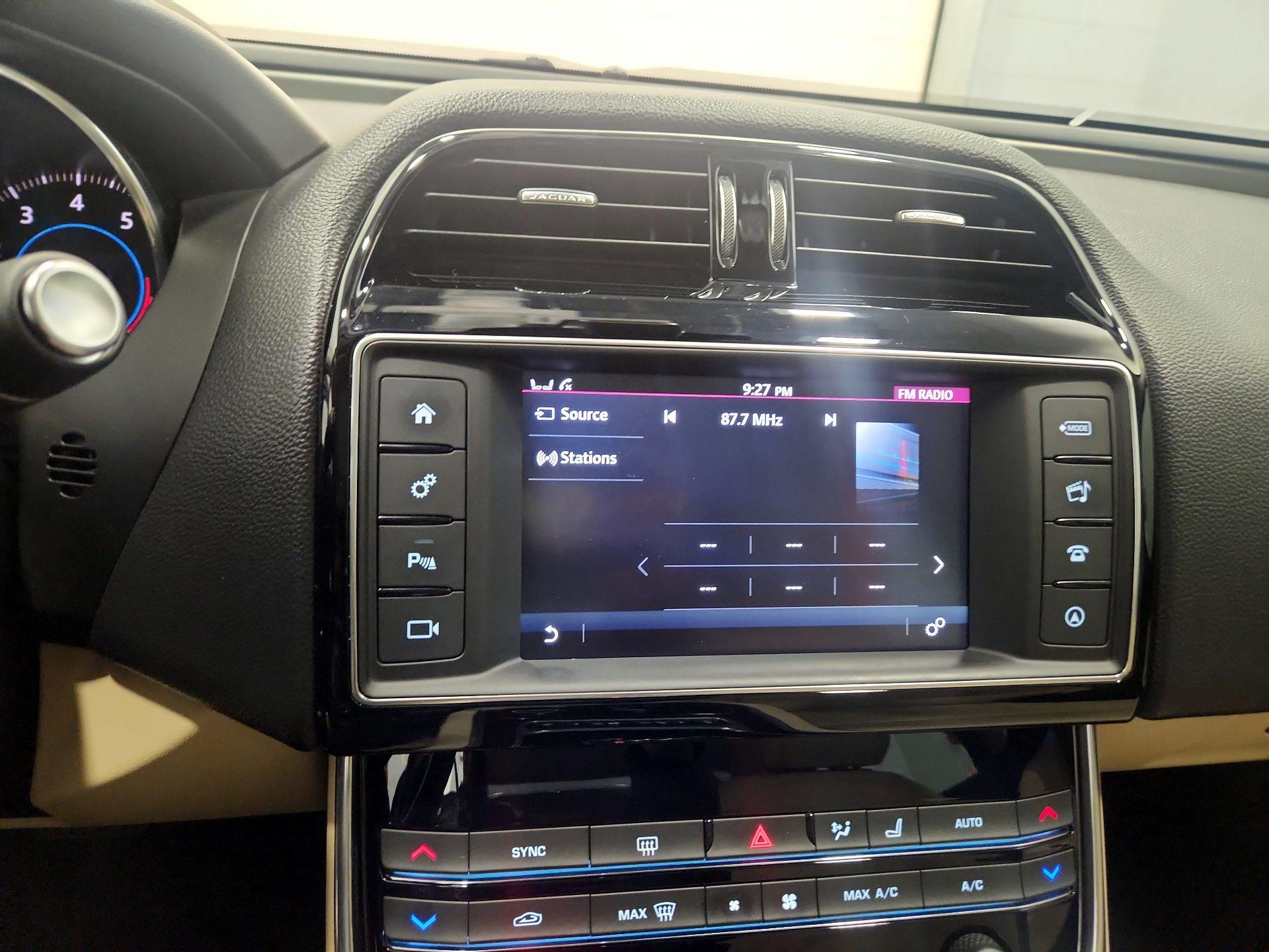 Thumbnail: 2017 Jaguar XE - 15