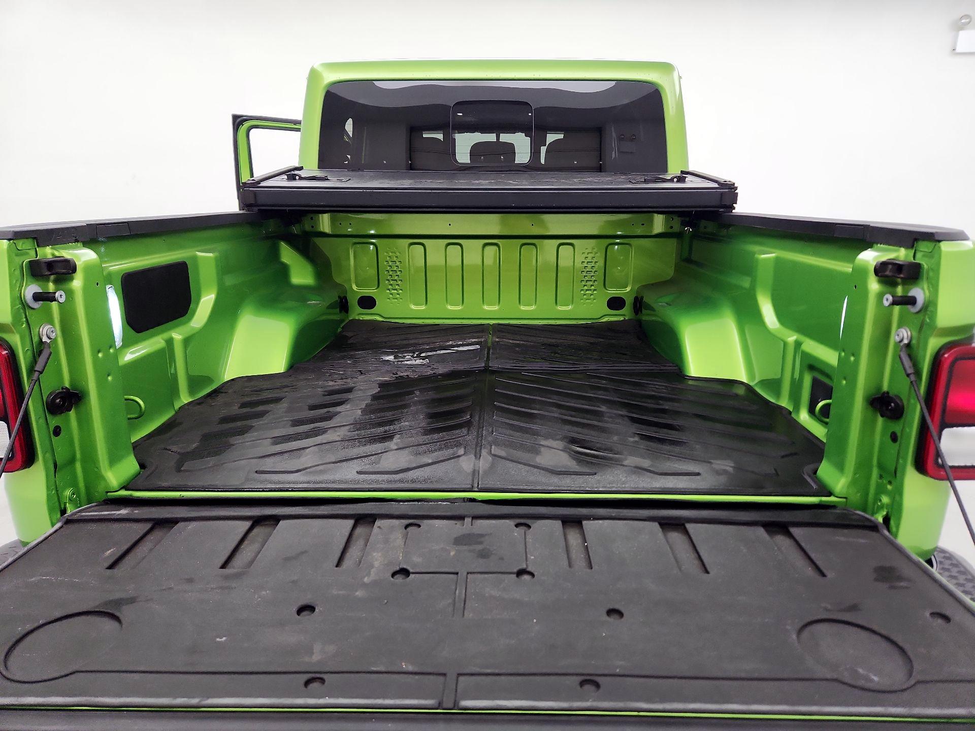 Thumbnail: 2025 Jeep Gladiator - 20