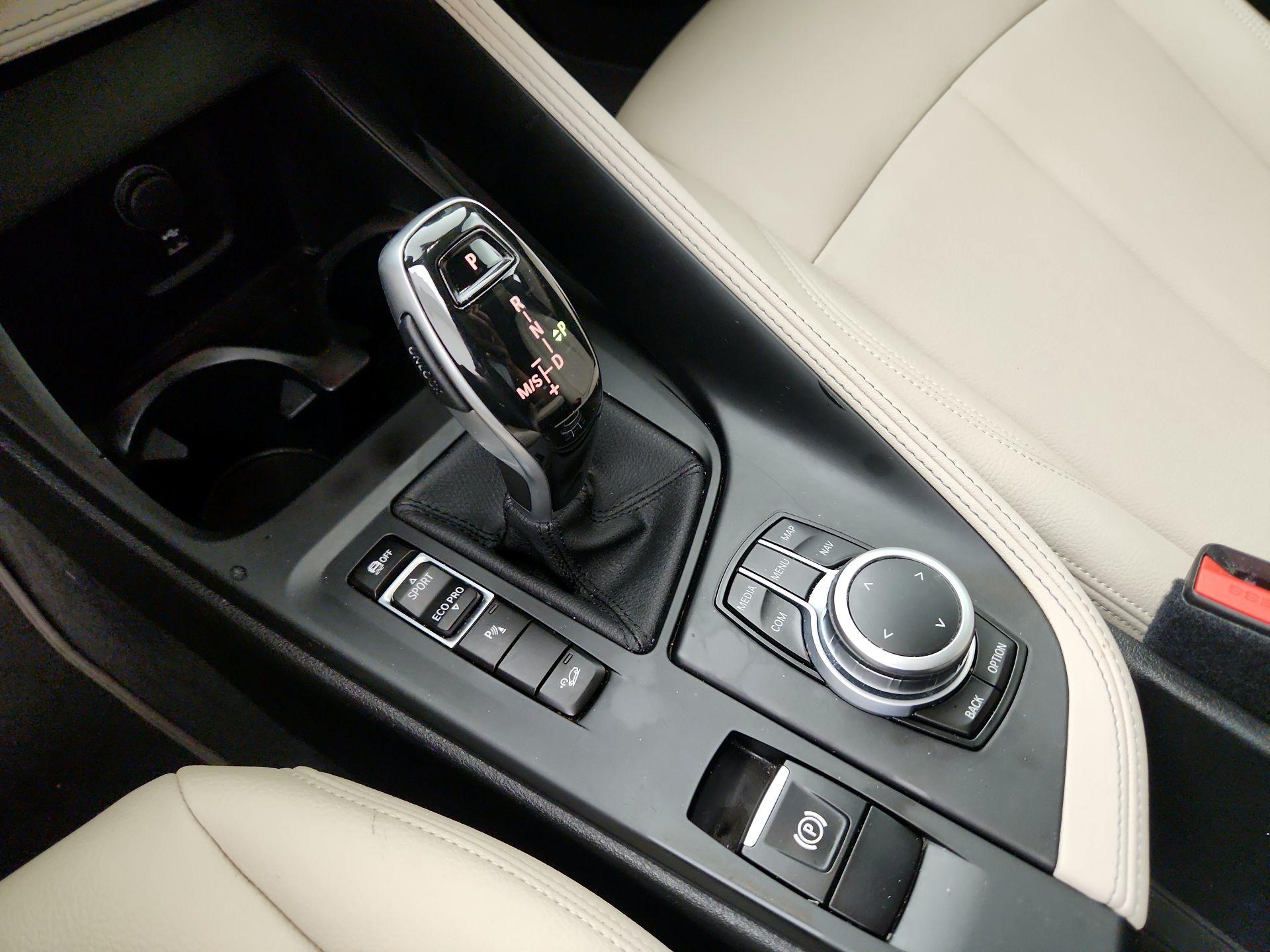 Thumbnail: 2022 BMW X1 - 18