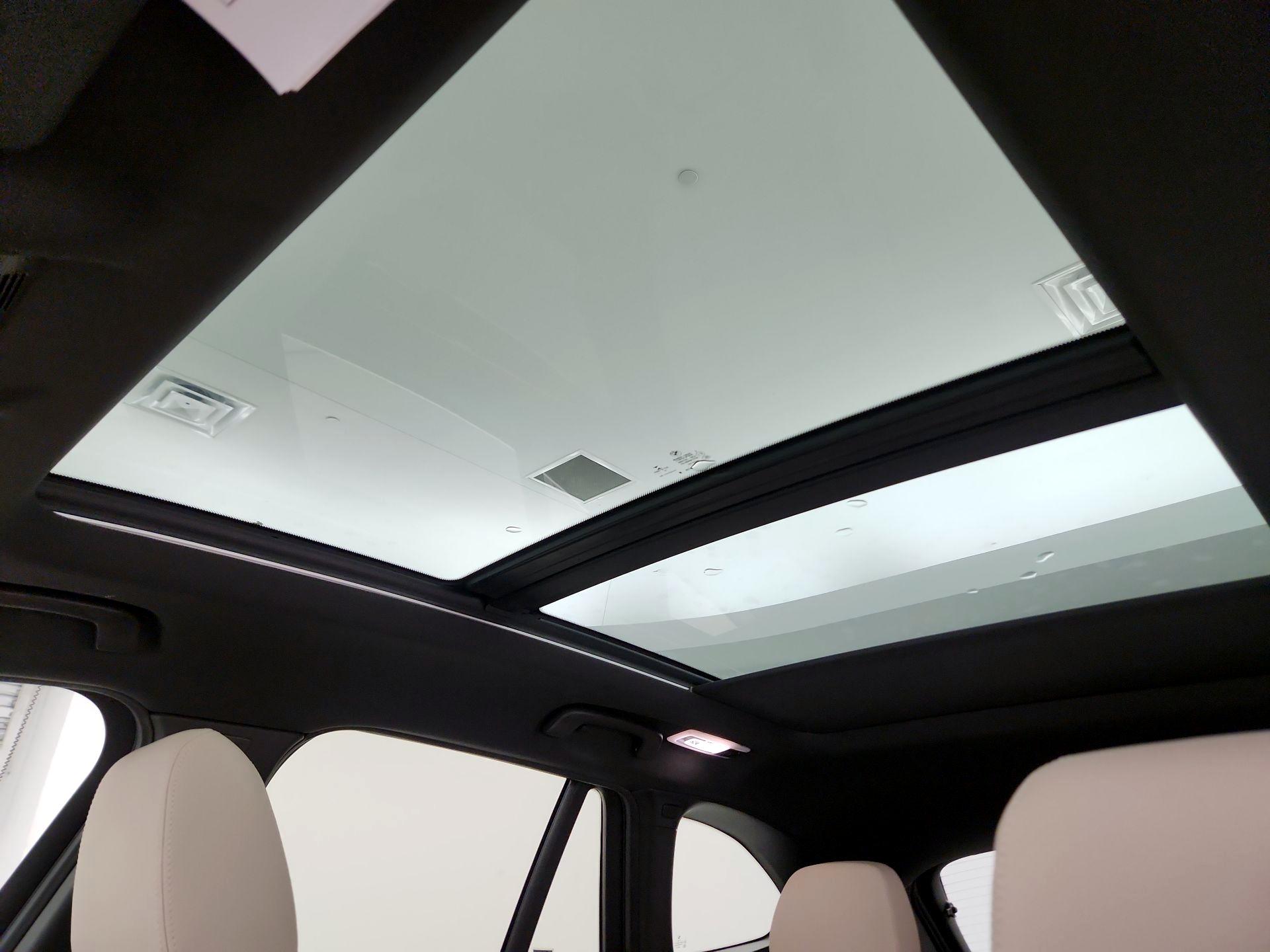 Thumbnail: 2022 BMW X1 - 20