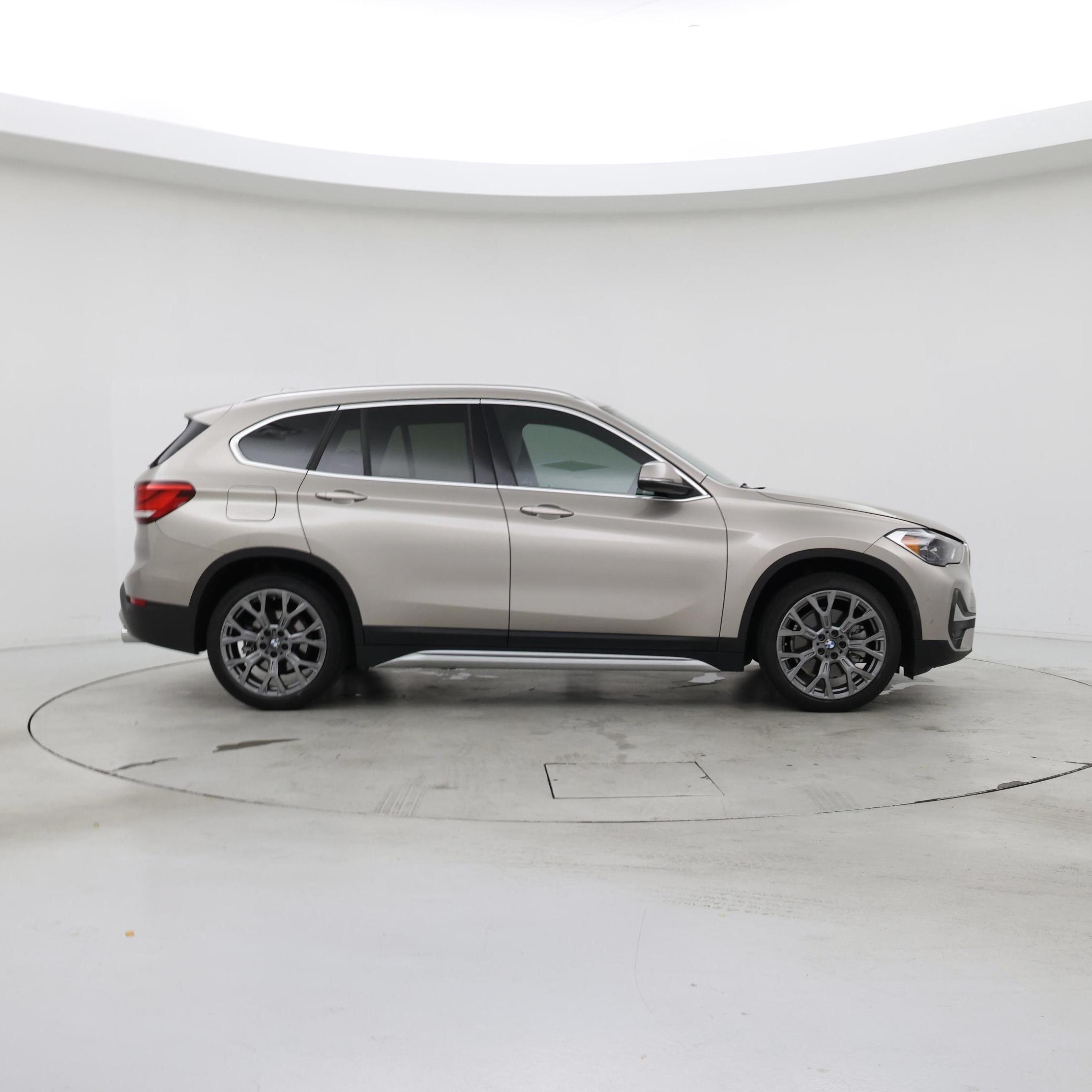 Thumbnail: 2022 BMW X1 - 7