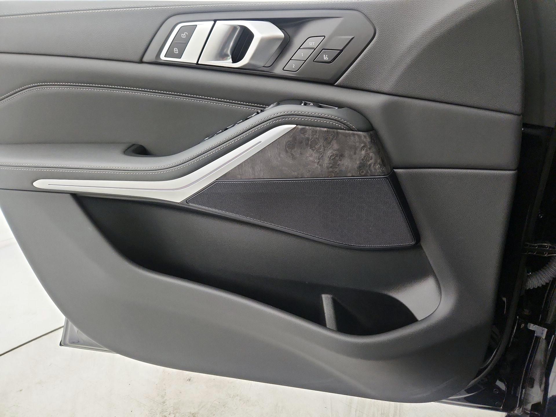 Thumbnail: 2022 BMW X5 - 12