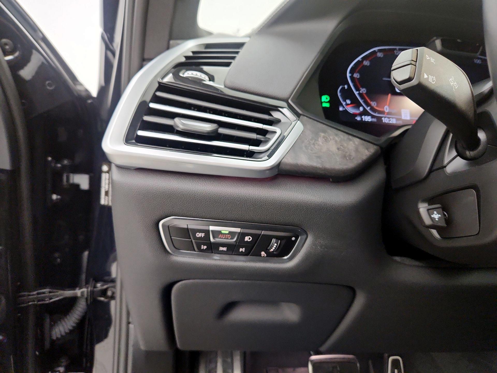 Thumbnail: 2022 BMW X5 - 13