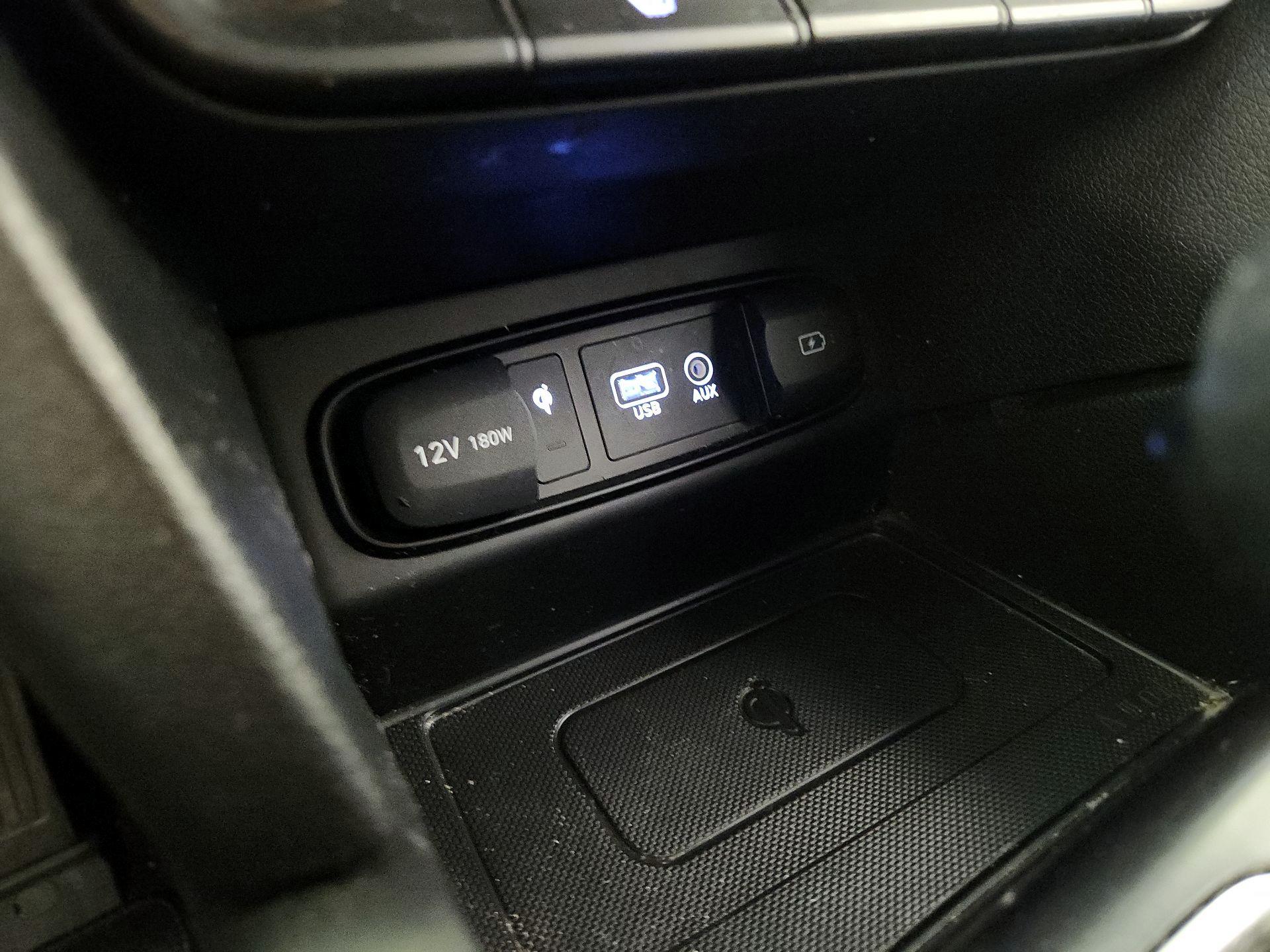 Thumbnail: 2020 Hyundai Santa Fe - 18