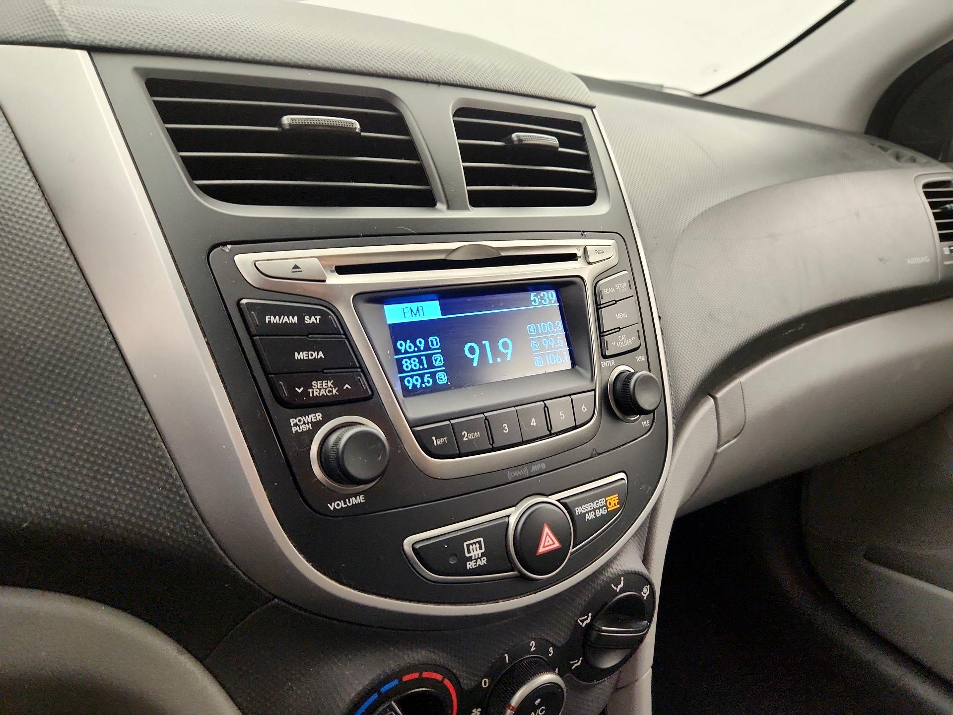 Thumbnail: 2017 Hyundai Accent - 14