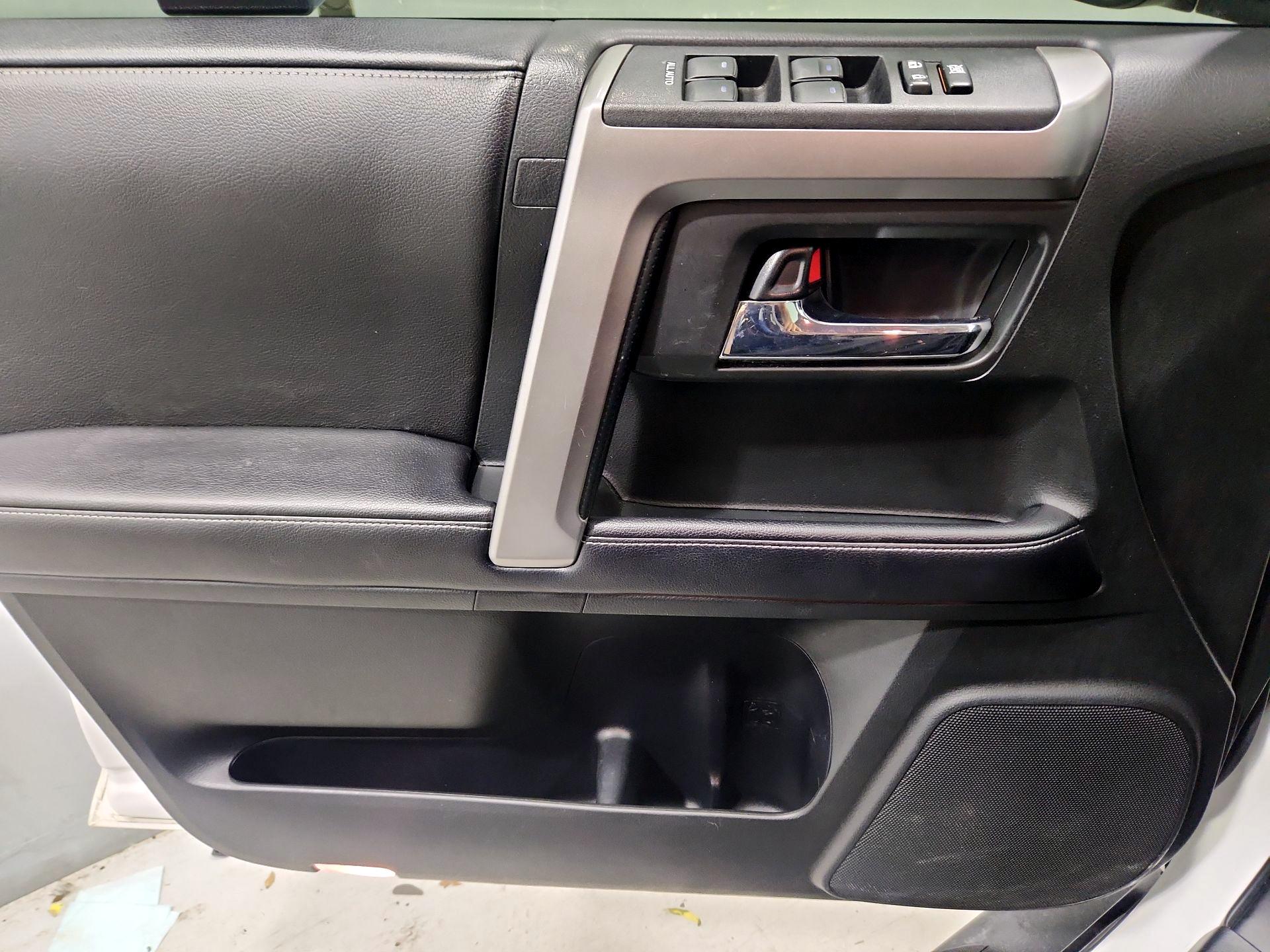 Thumbnail: 2017 Toyota 4Runner - 12
