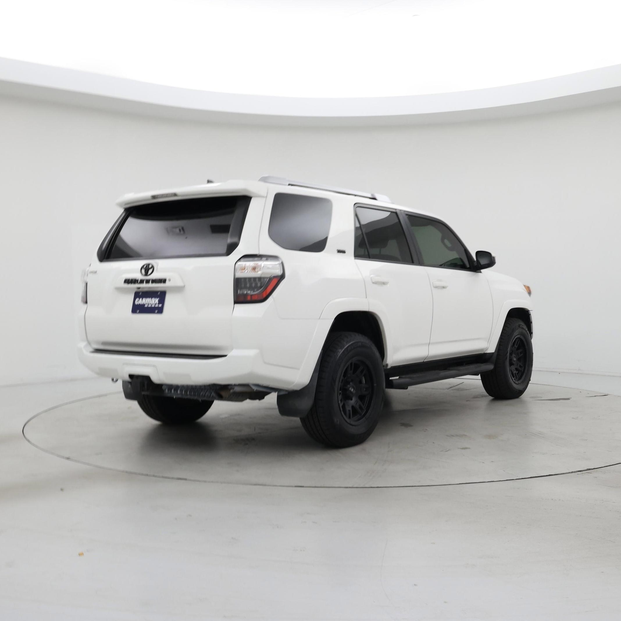 Thumbnail: 2017 Toyota 4Runner - 8