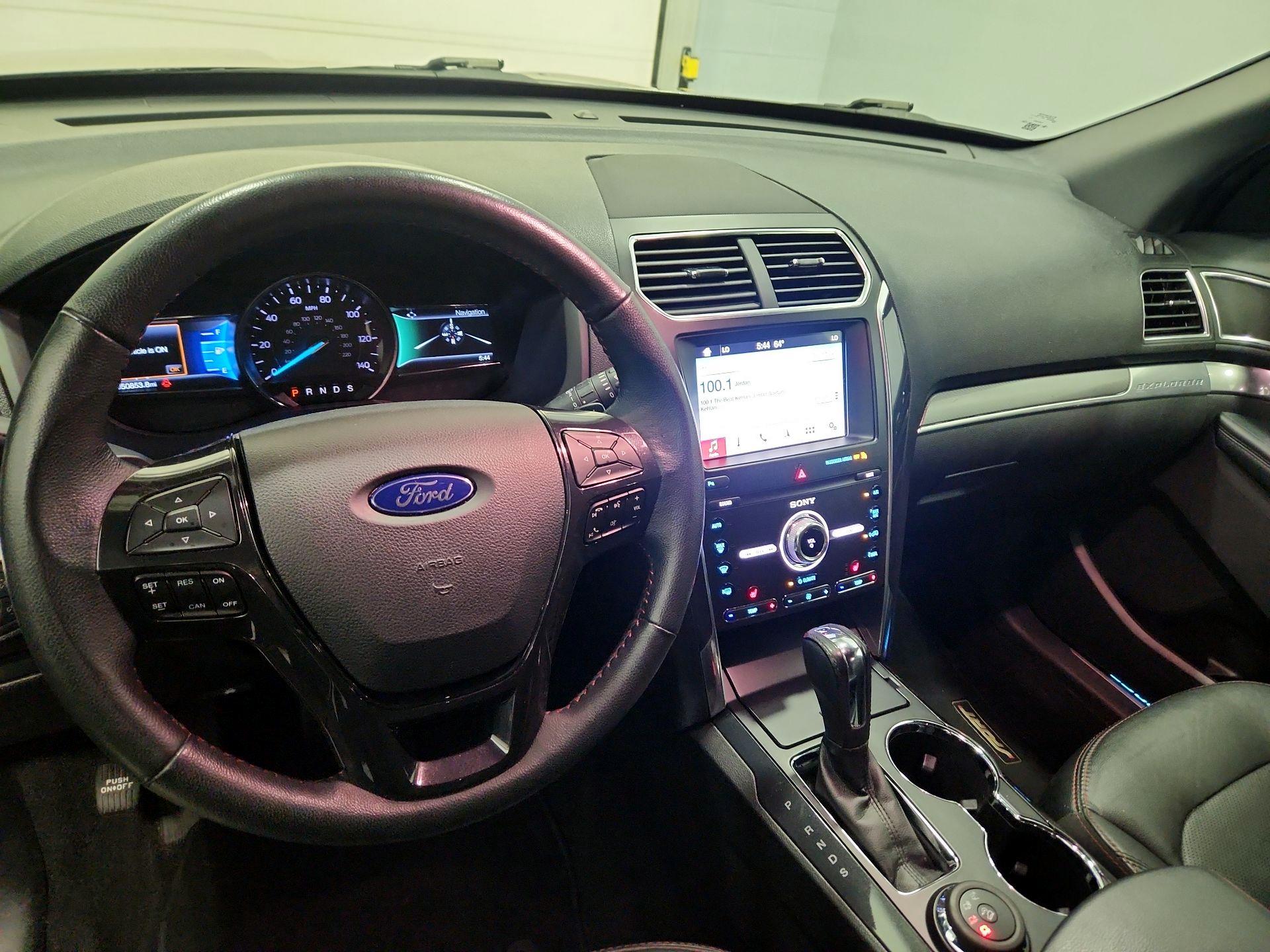 Thumbnail: 2019 Ford Explorer - 9