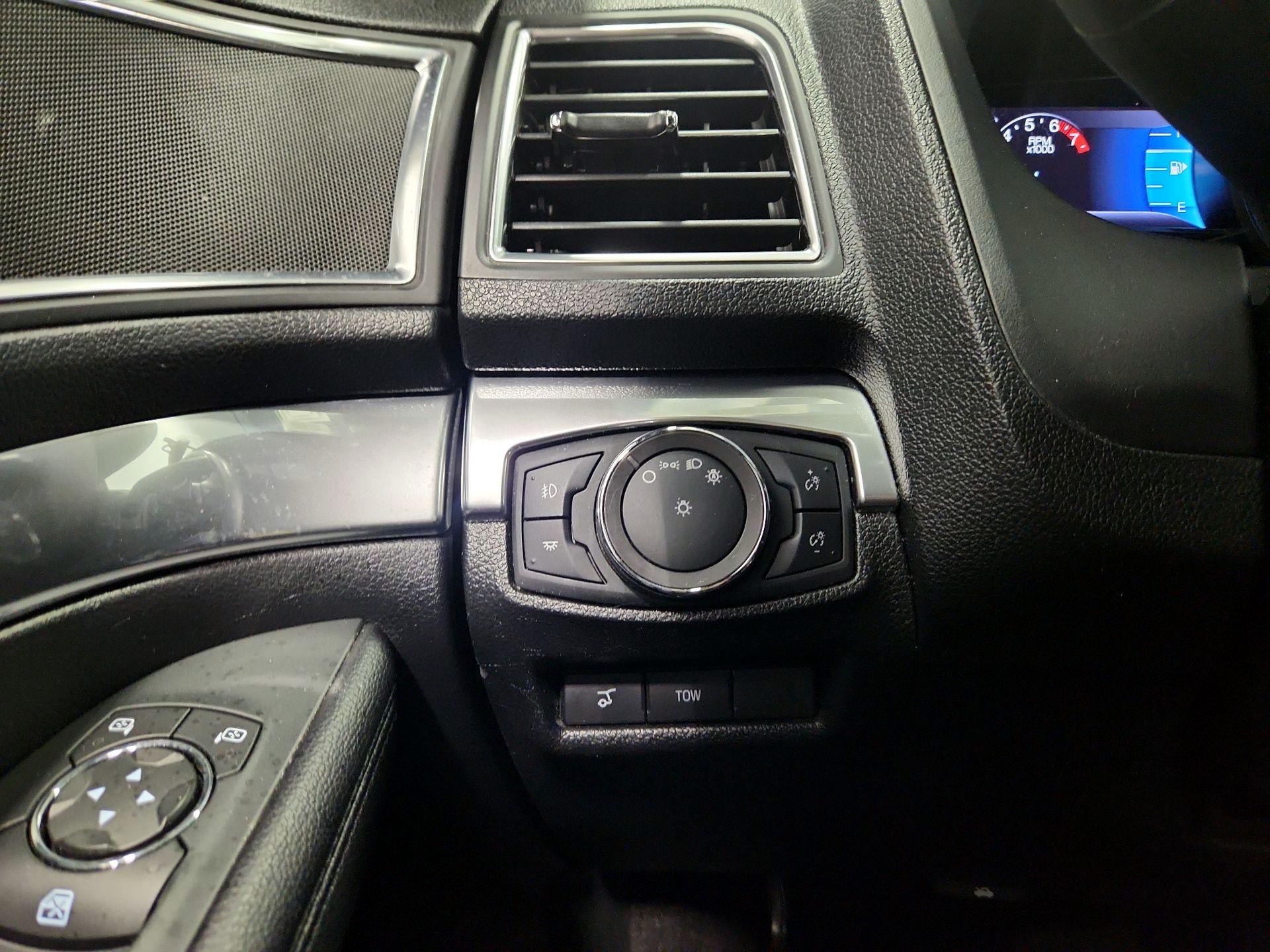 Thumbnail: 2019 Ford Explorer - 13