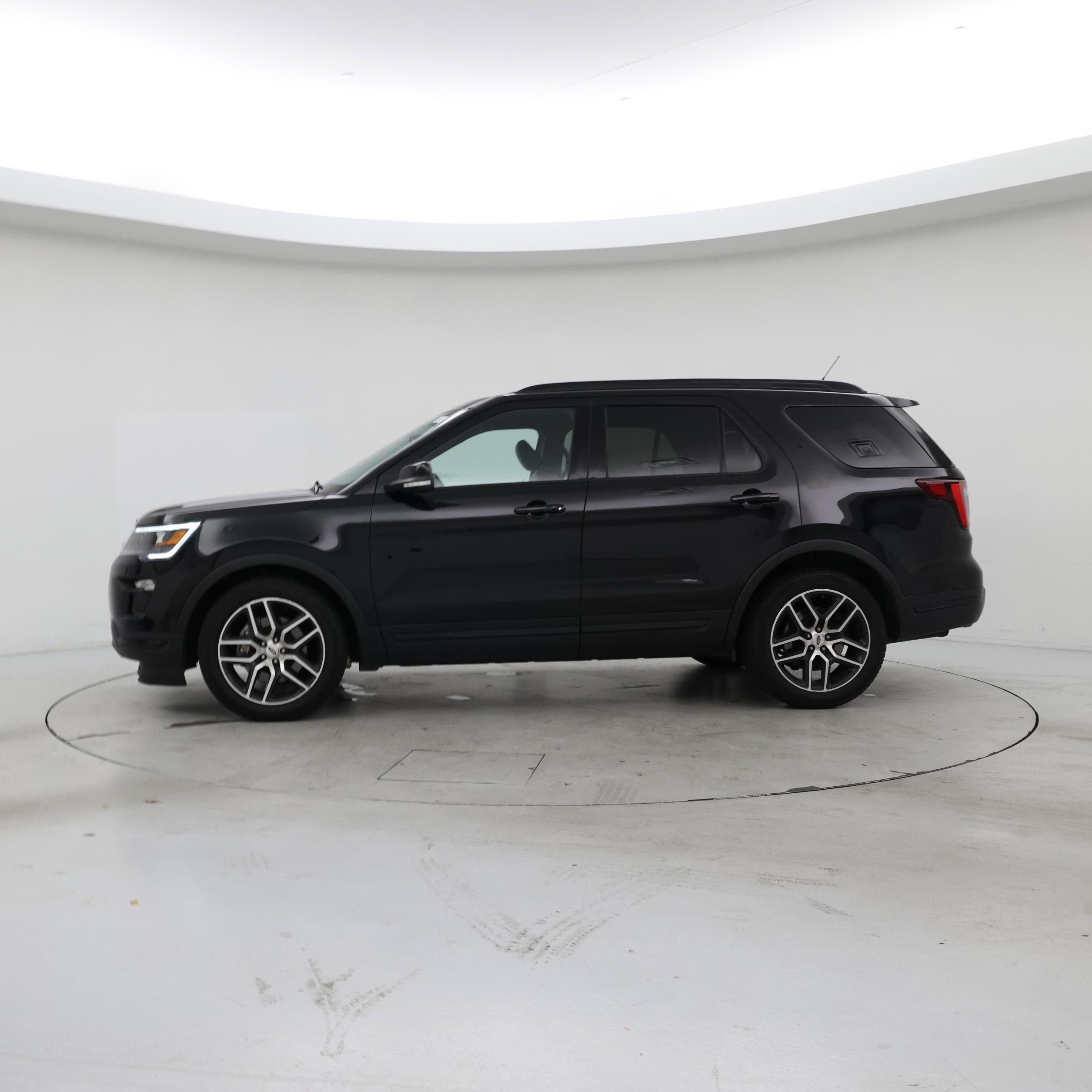 Thumbnail: 2019 Ford Explorer - 3