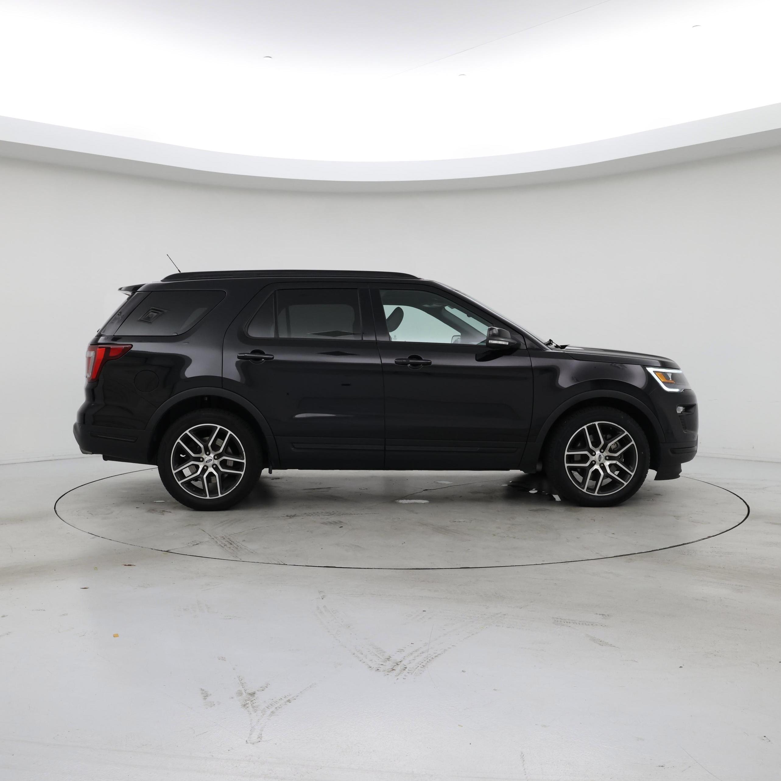 Thumbnail: 2019 Ford Explorer - 7