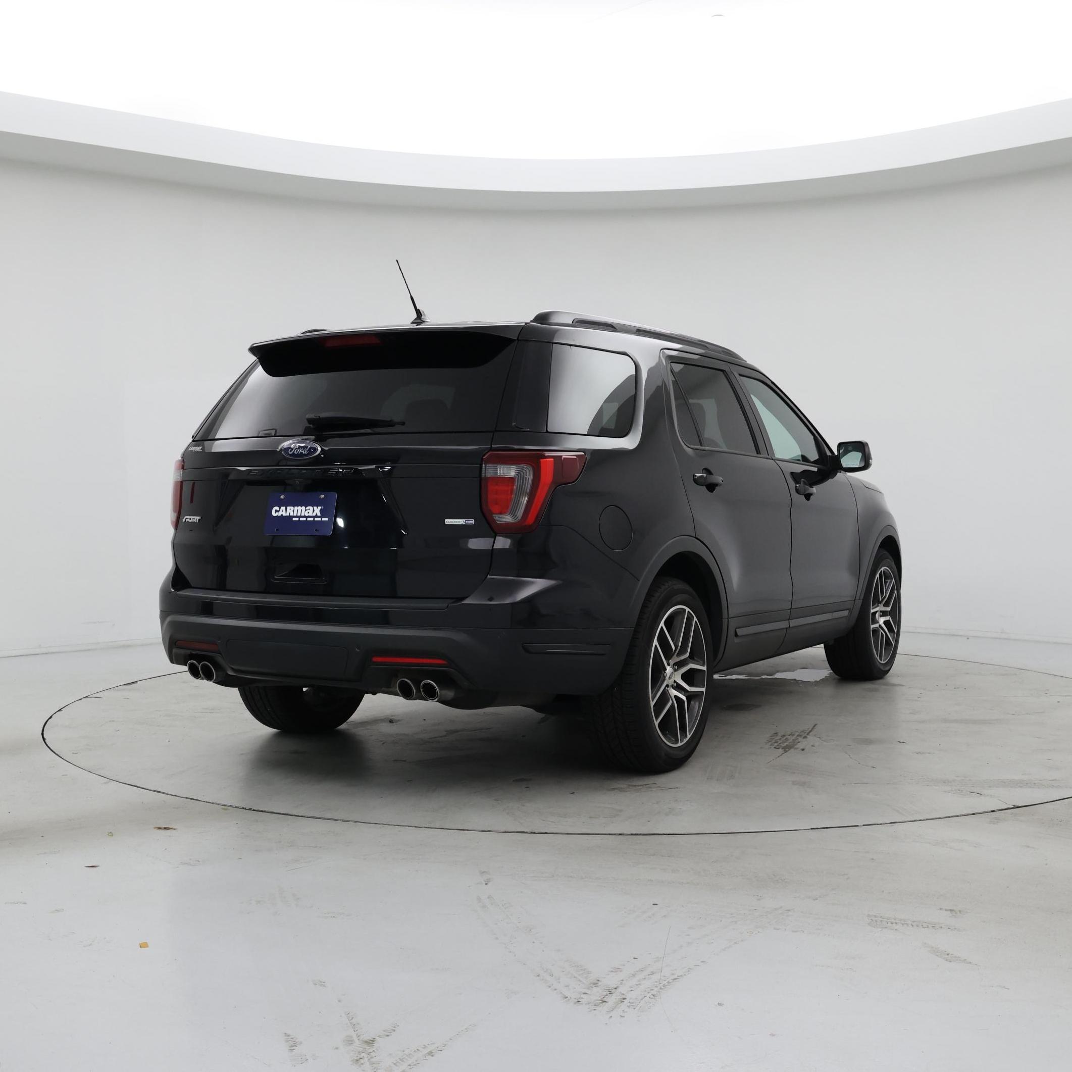 Thumbnail: 2019 Ford Explorer - 8