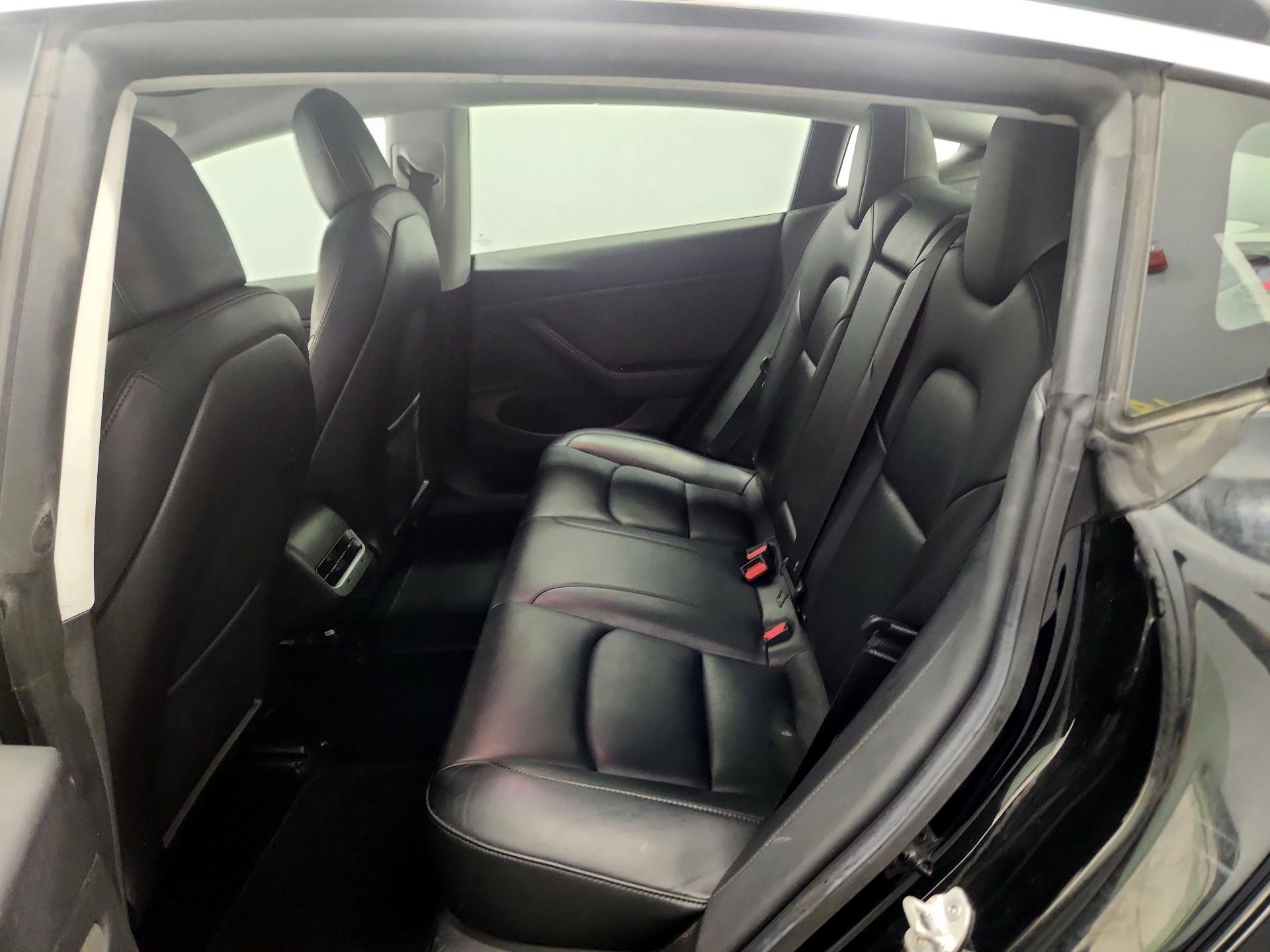 Thumbnail: 2019 Tesla Model 3 - 20
