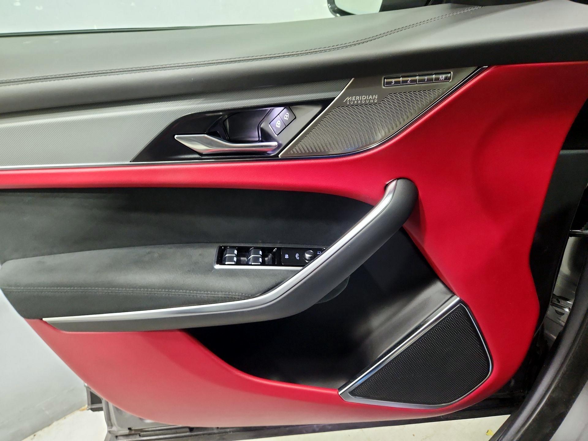 Thumbnail: 2021 Jaguar F-Pace - 12