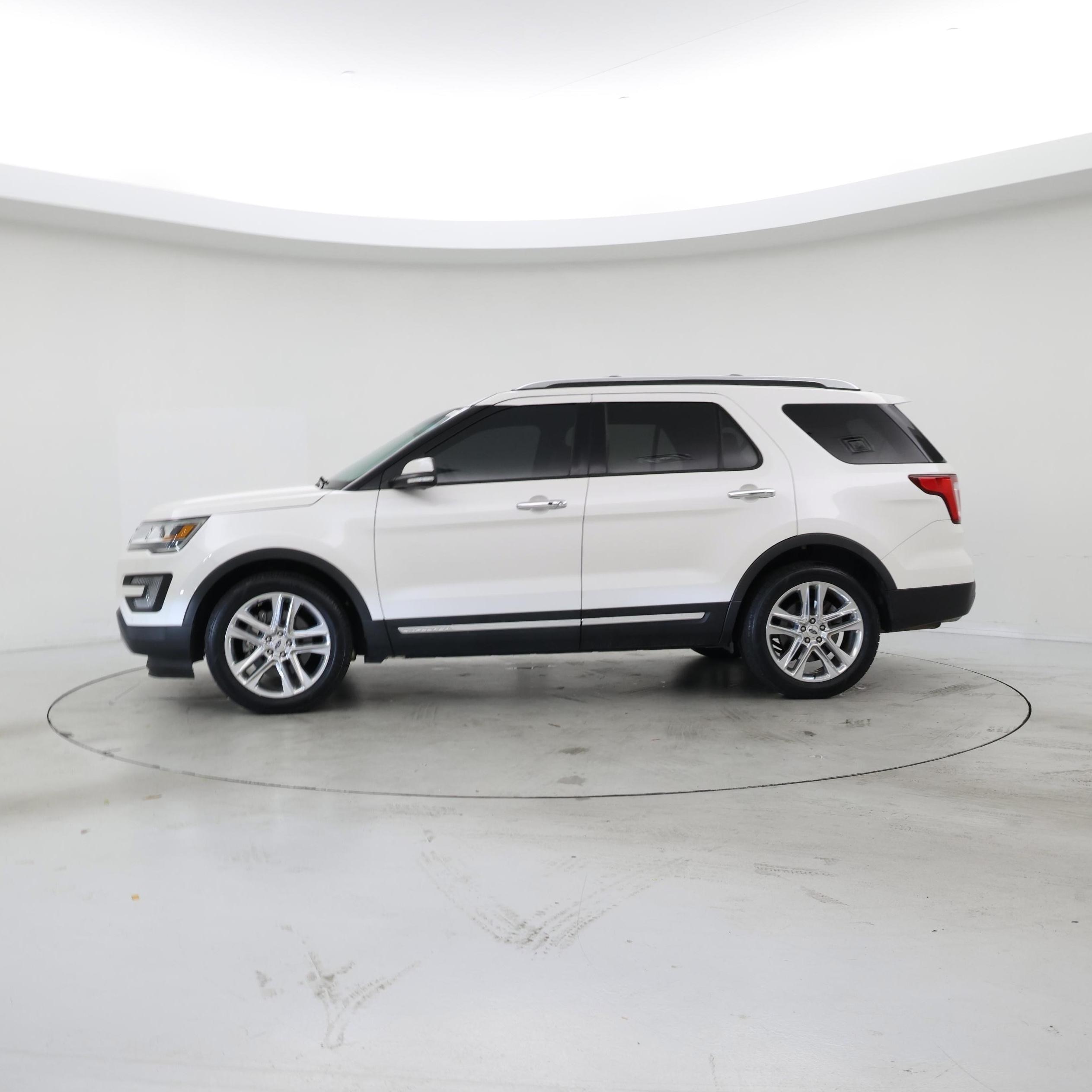 Thumbnail: 2017 Ford Explorer - 3
