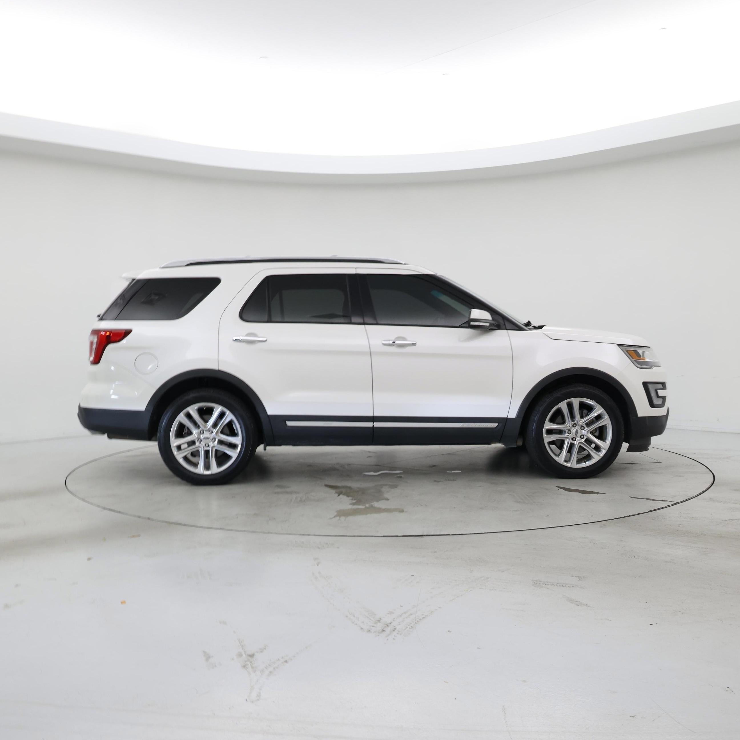 Thumbnail: 2017 Ford Explorer - 7