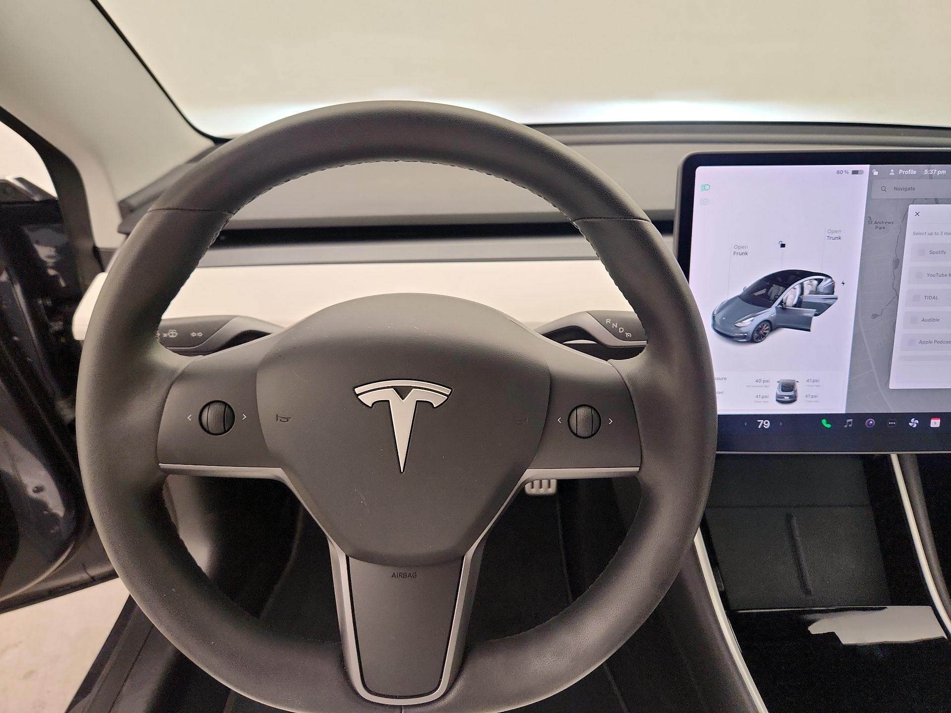 Thumbnail: 2020 Tesla Model 3 - 10