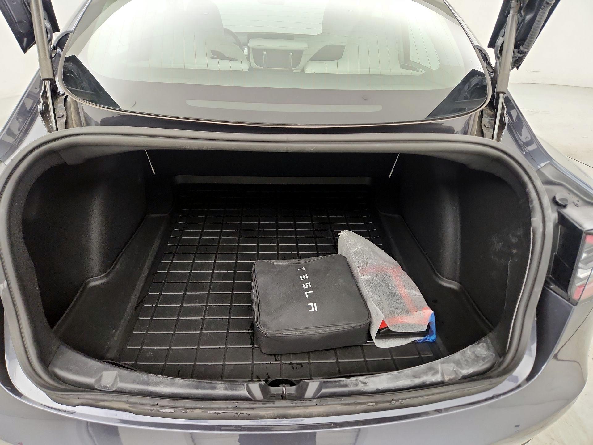 Thumbnail: 2020 Tesla Model 3 - 19