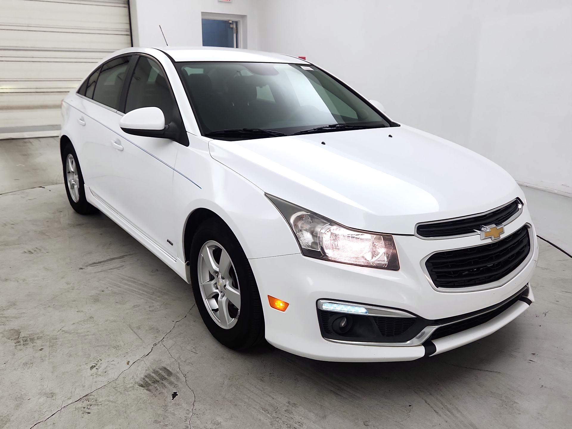 Thumbnail: 2015 Chevrolet Cruze - 1
