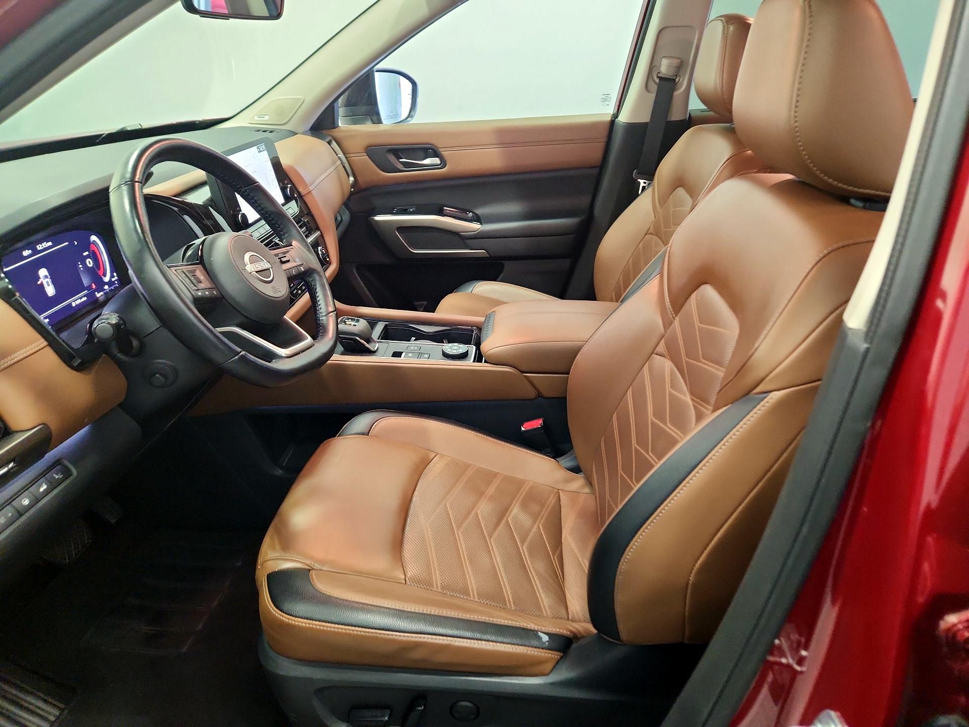 Thumbnail: 2023 Nissan Pathfinder - 11