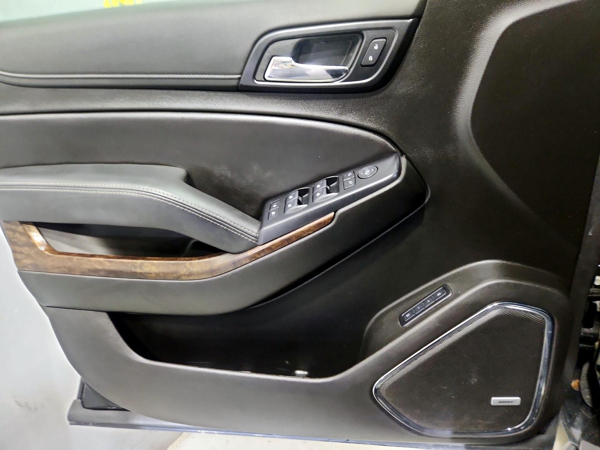 Thumbnail: 2019 Chevrolet Tahoe - 12