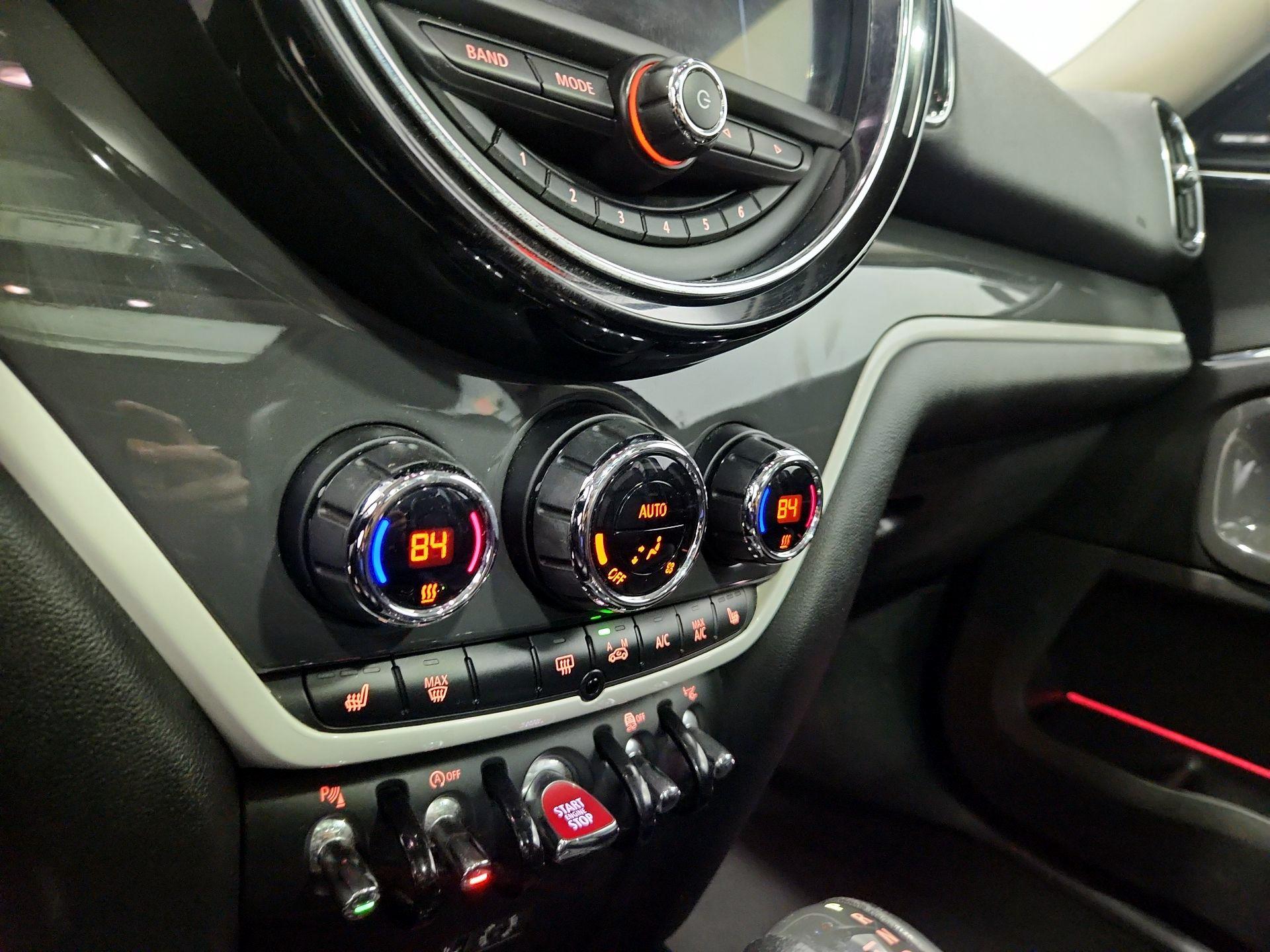 Thumbnail: 2017 MINI Cooper Countryman - 17