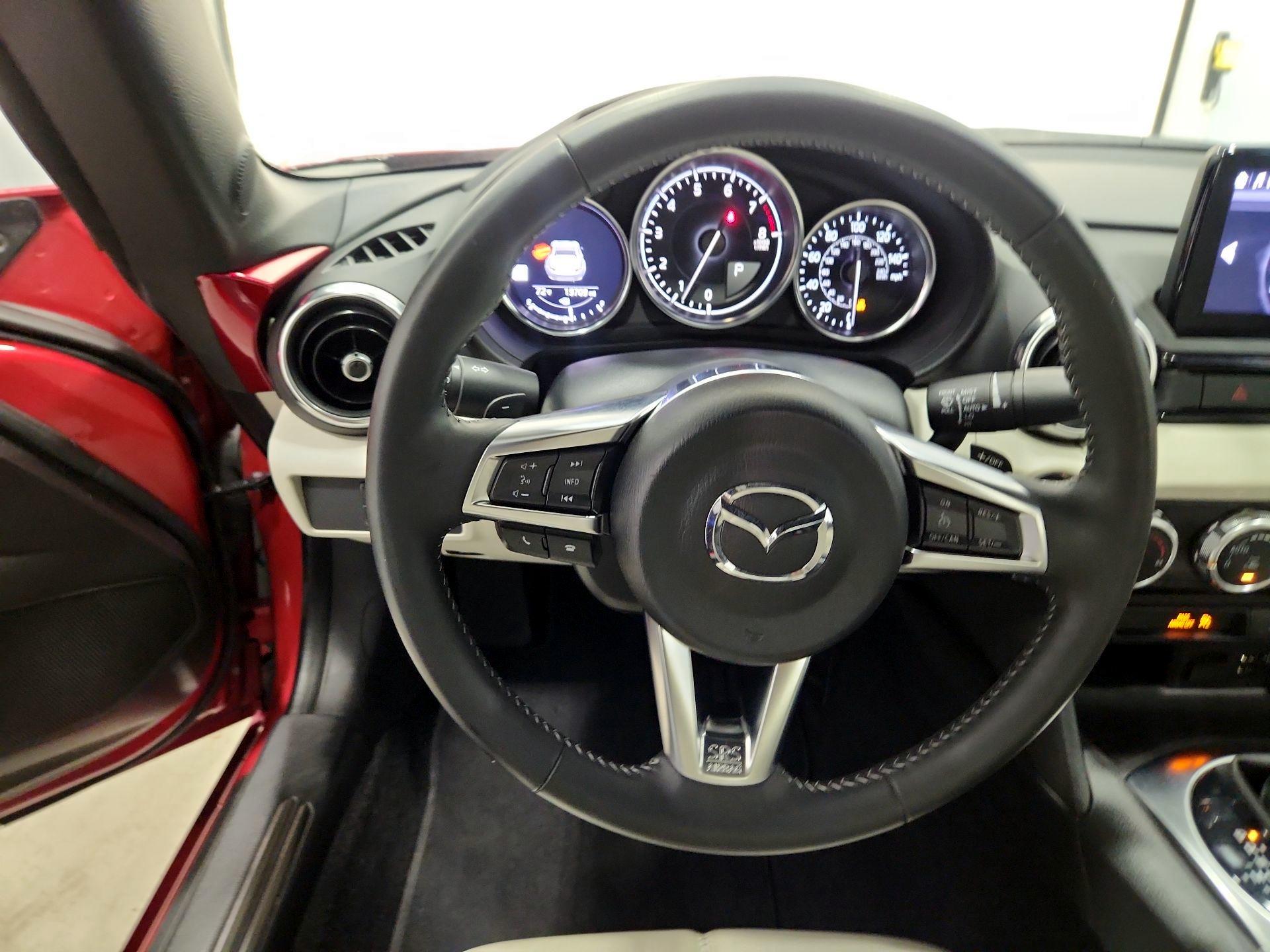 Thumbnail: 2021 Mazda MX-5 Miata - 10