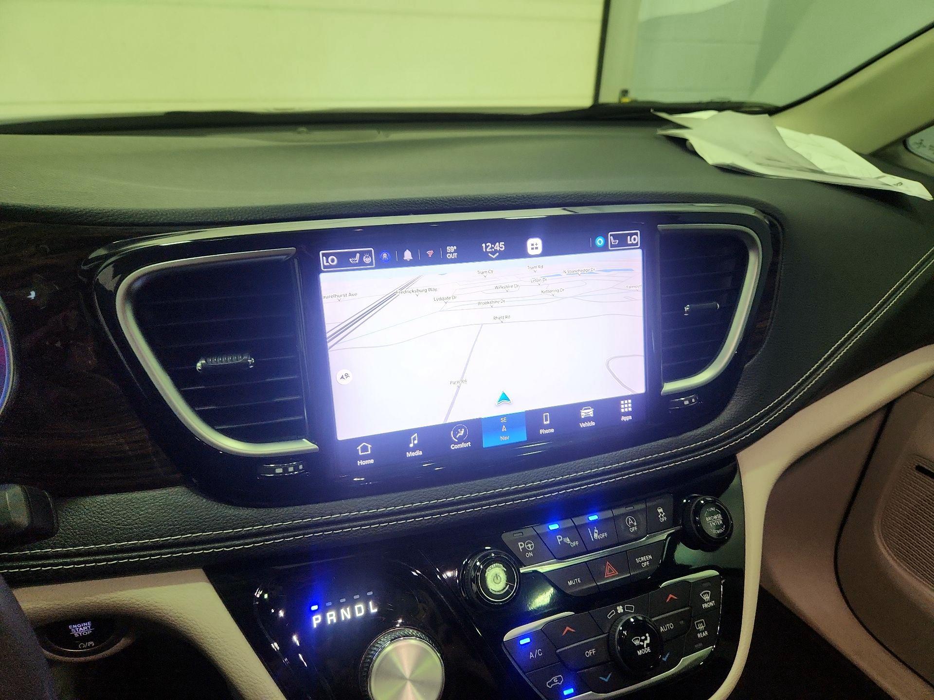 Thumbnail: 2022 Chrysler Pacifica - 14