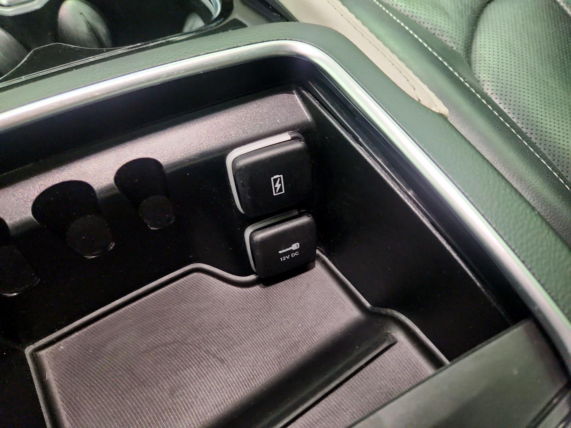 Thumbnail: 2022 Chrysler Pacifica - 19