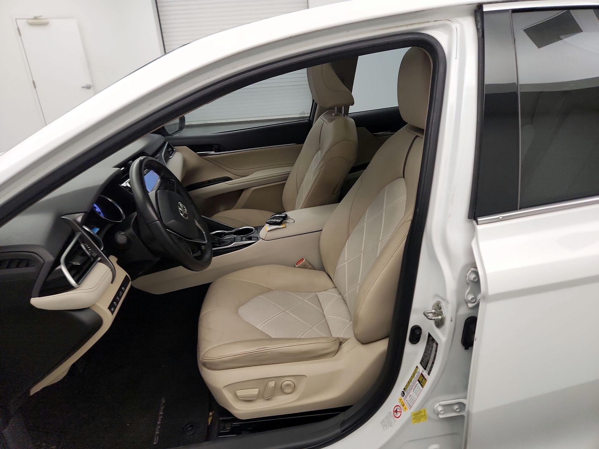 Thumbnail: 2018 Toyota Camry - 9