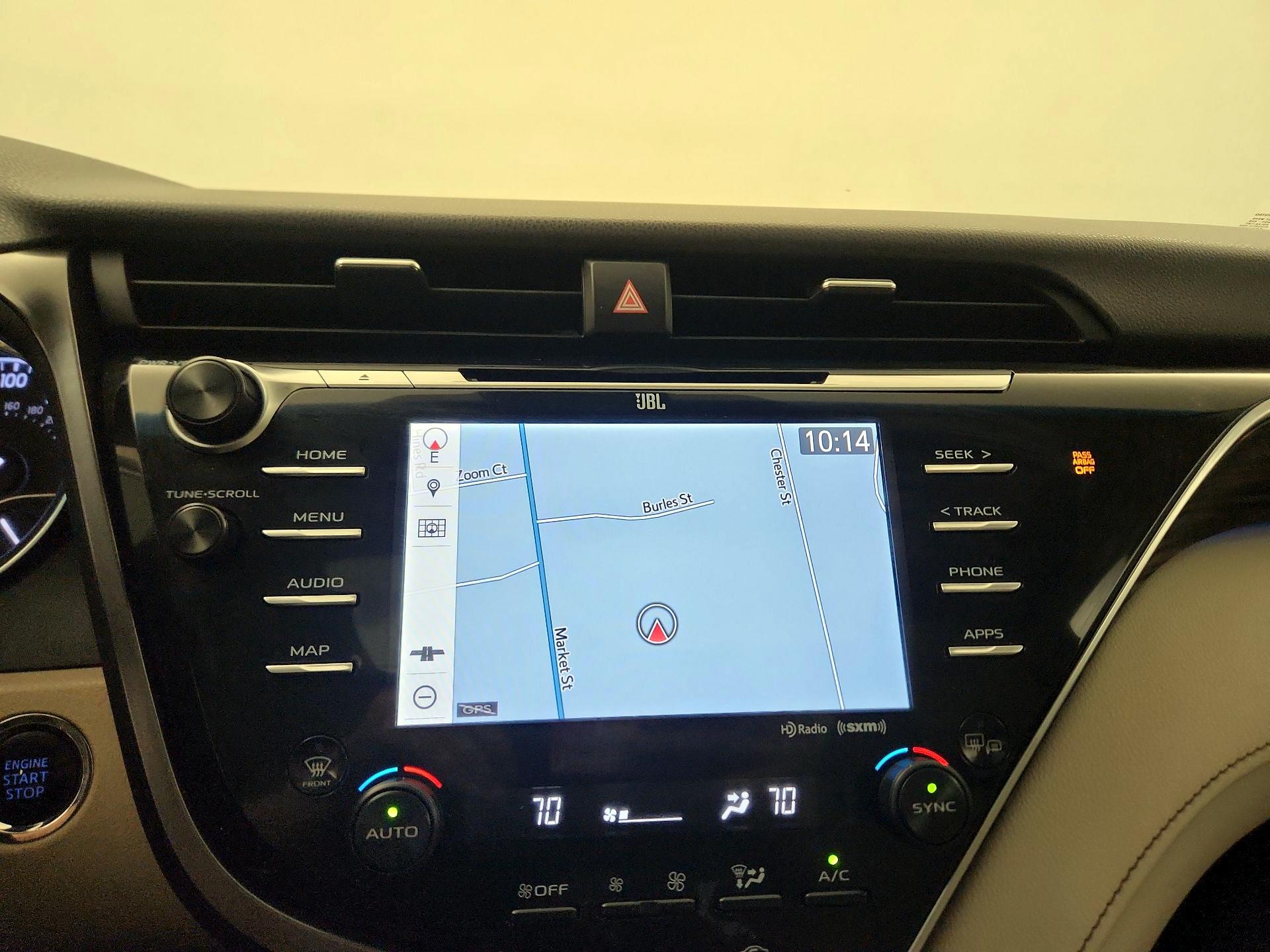 Thumbnail: 2018 Toyota Camry - 12