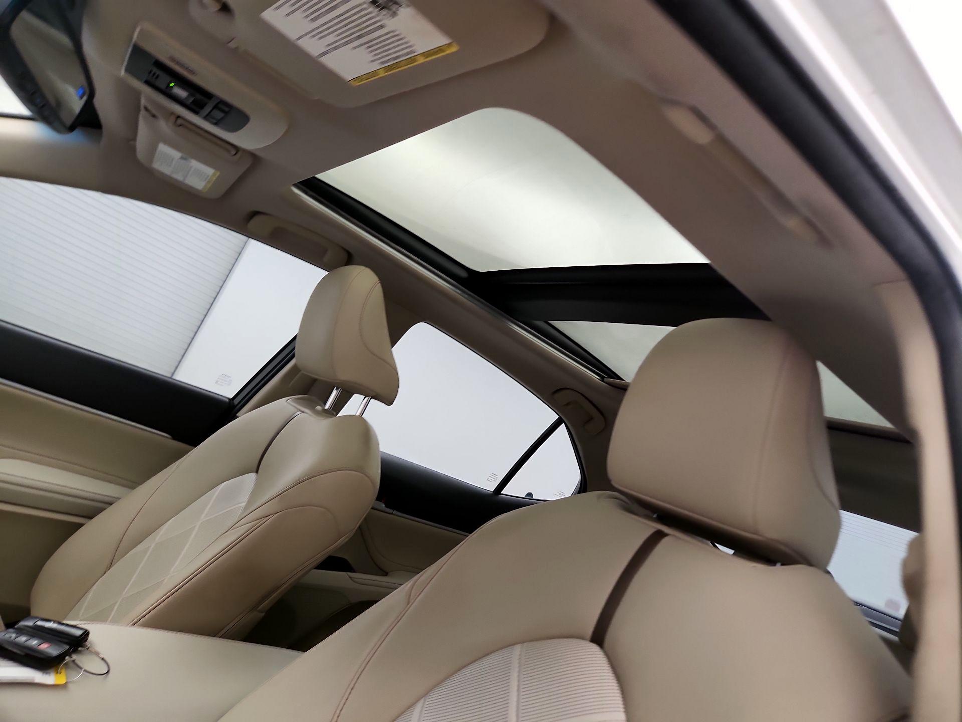 Thumbnail: 2018 Toyota Camry - 18