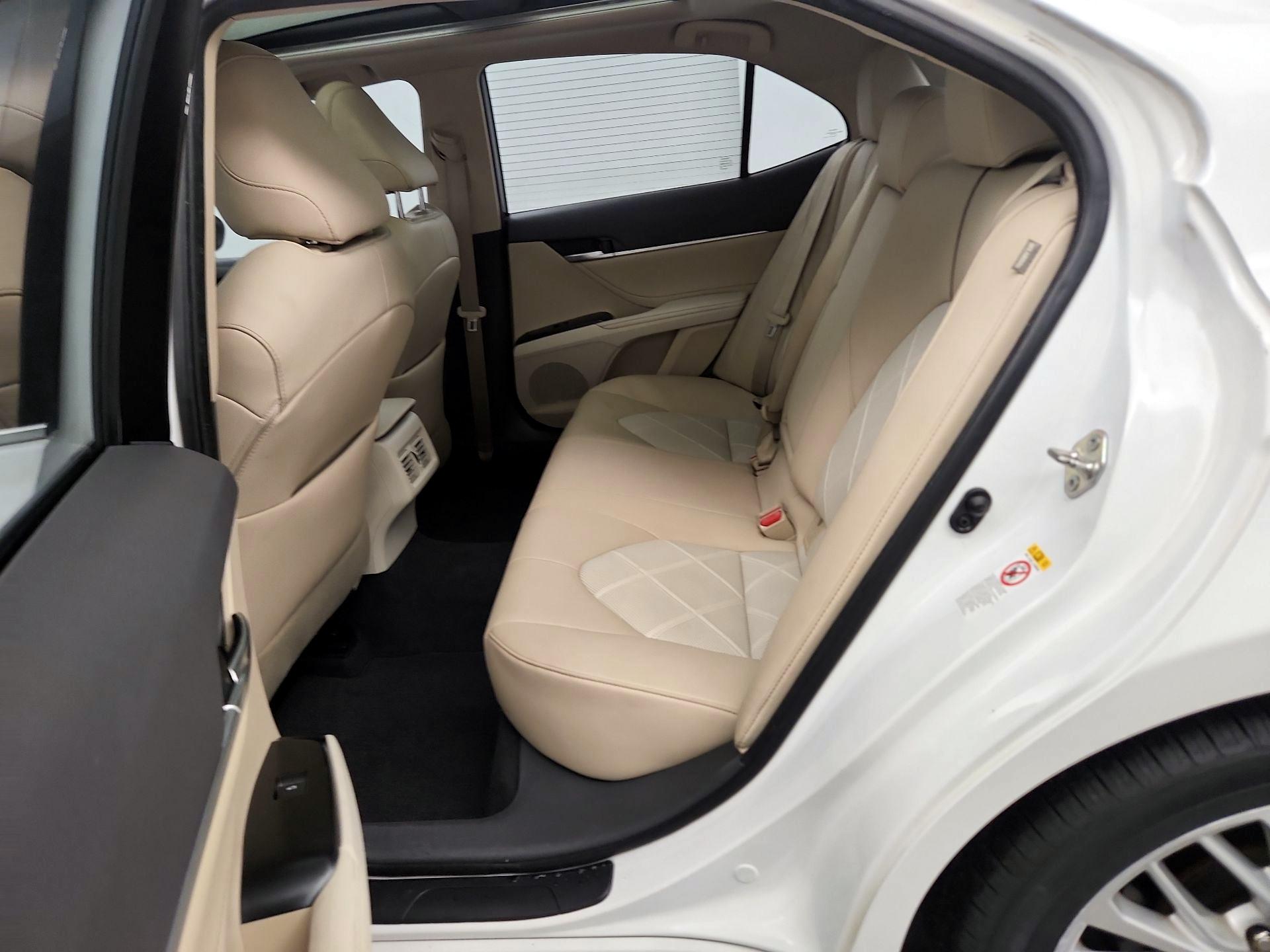 Thumbnail: 2018 Toyota Camry - 19