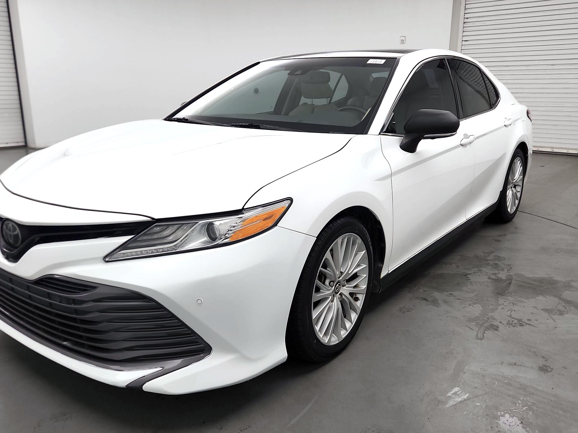 Thumbnail: 2018 Toyota Camry - 3