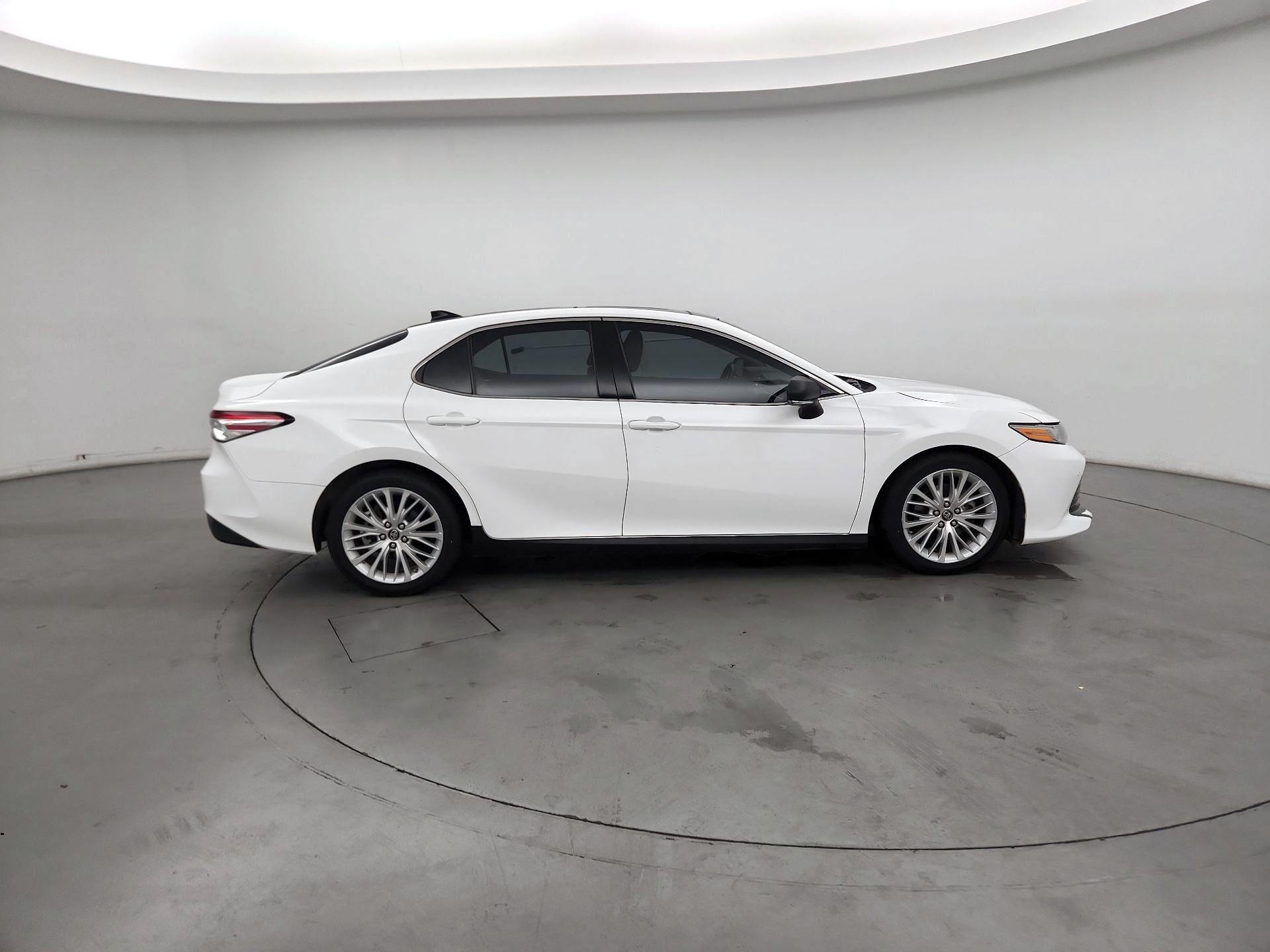 Thumbnail: 2018 Toyota Camry - 4