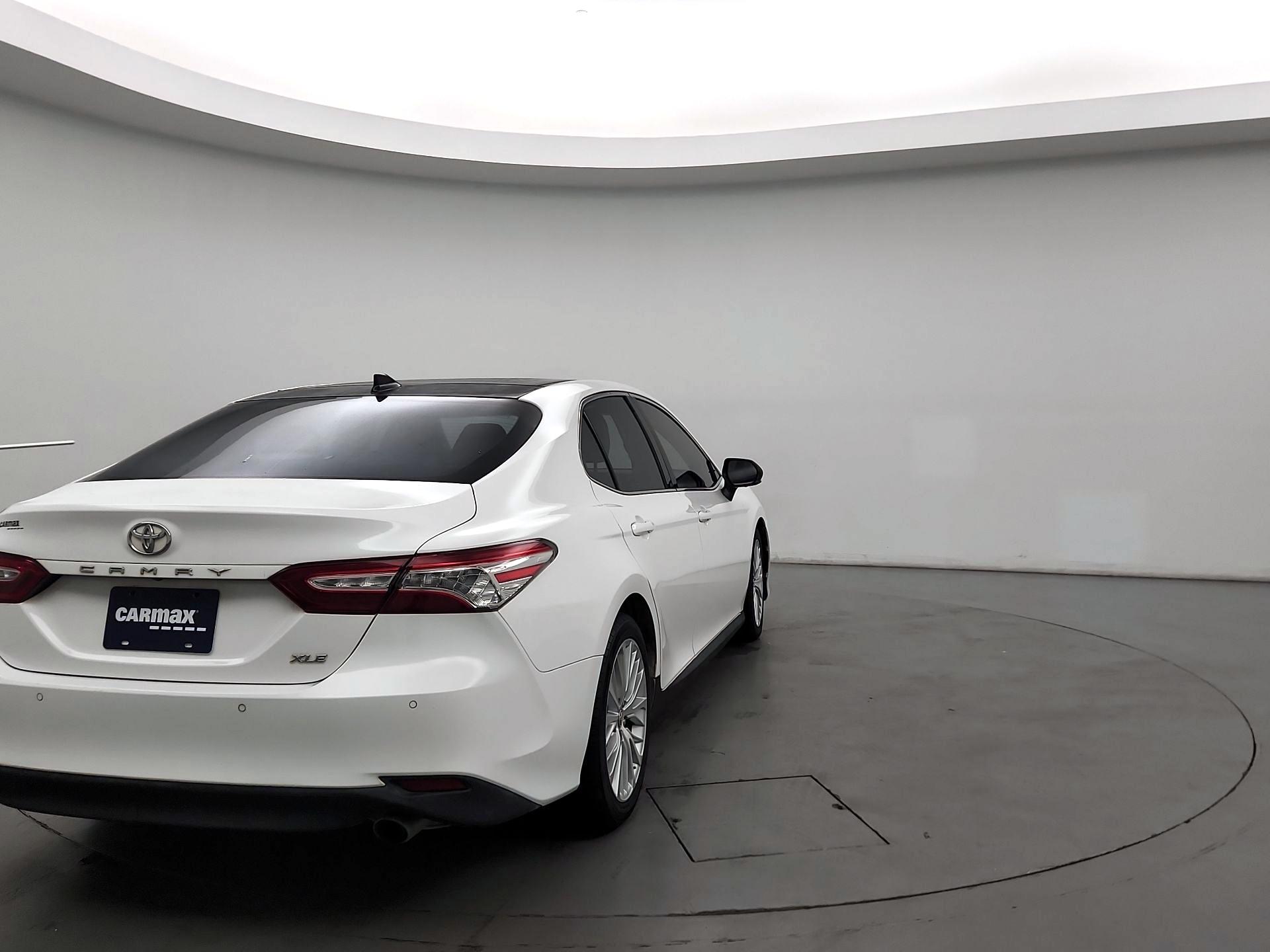 Thumbnail: 2018 Toyota Camry - 5