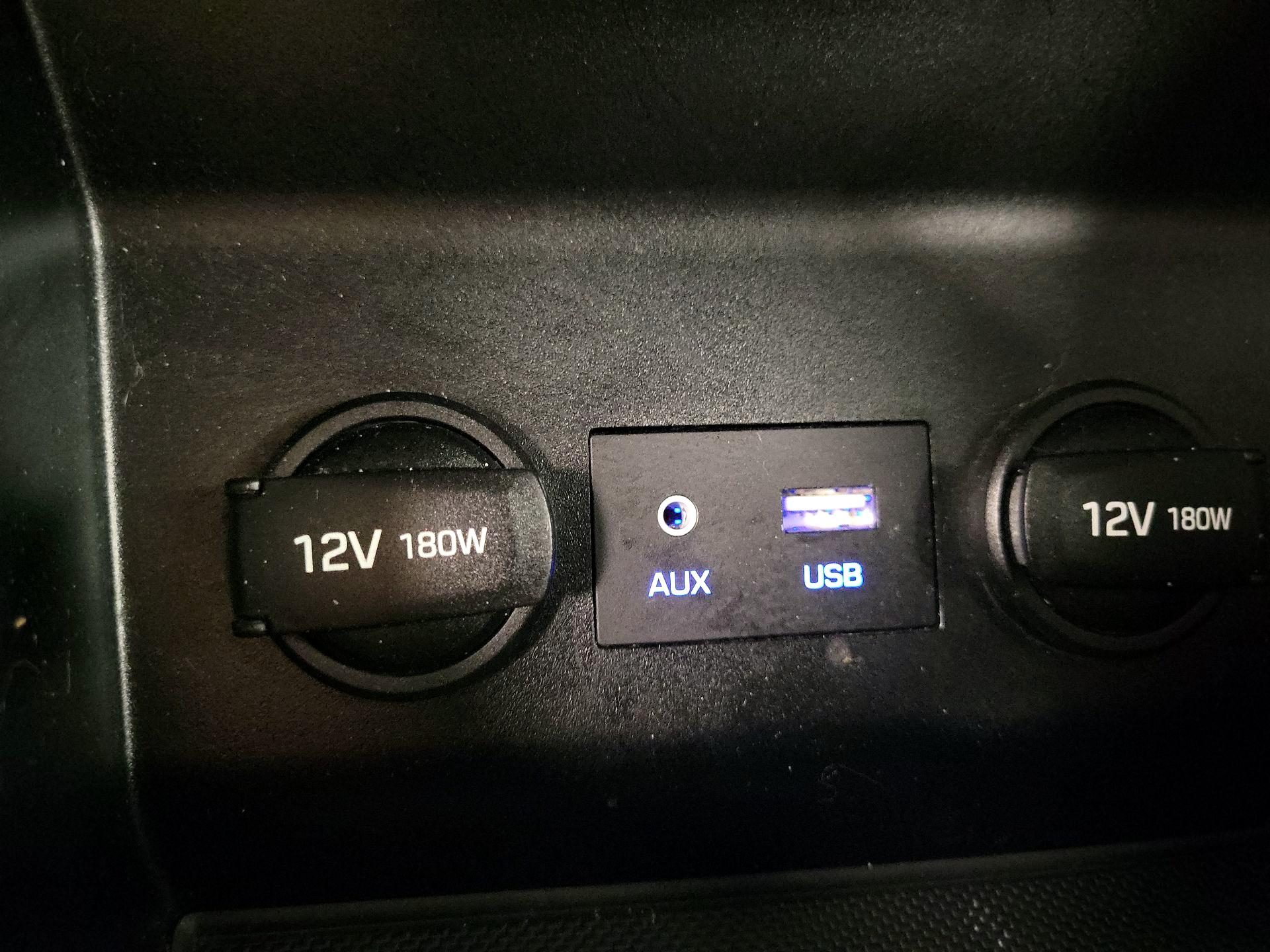 Thumbnail: 2020 Hyundai Elantra - 17