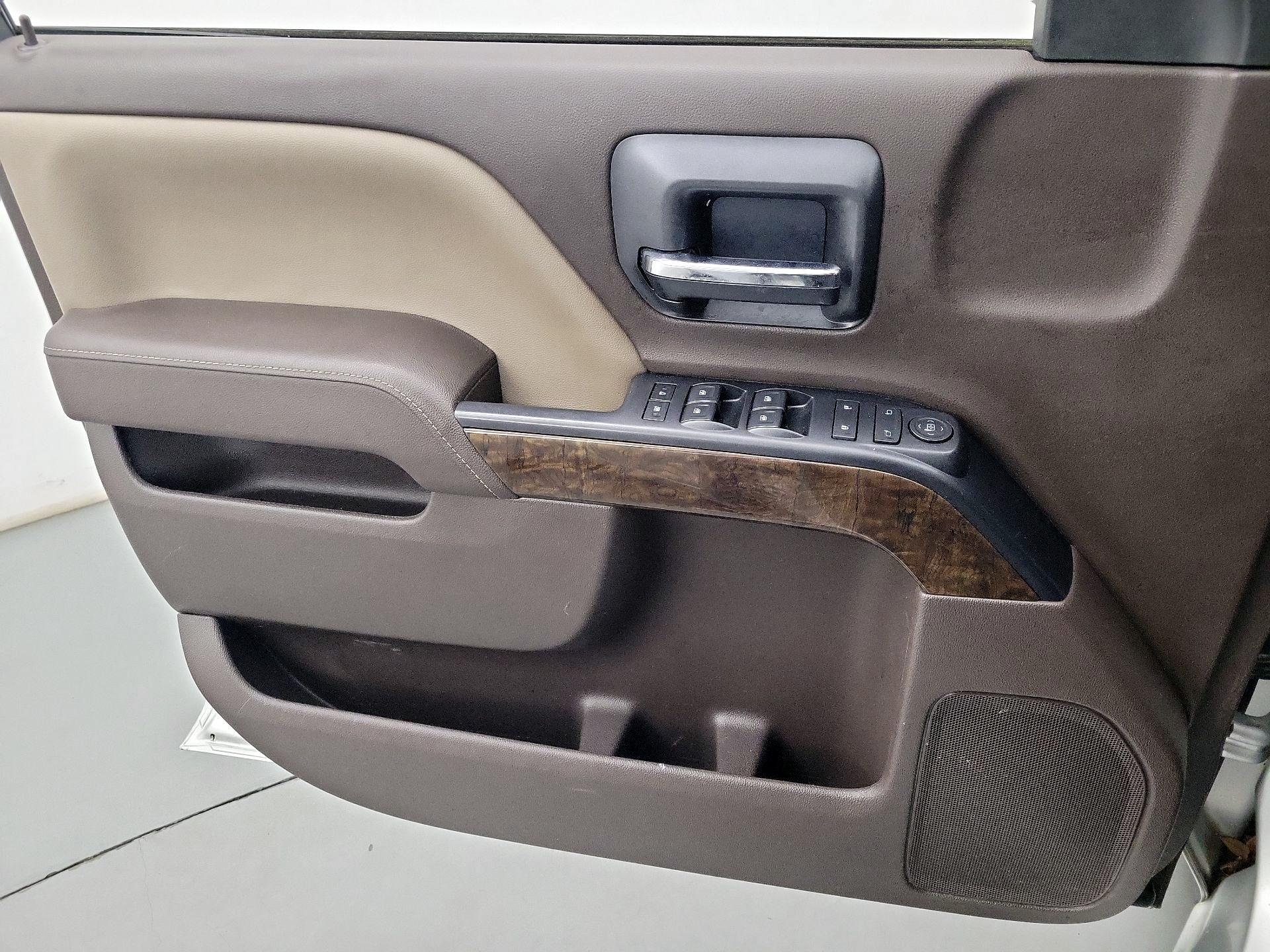 Thumbnail: 2015 Chevrolet Silverado 1500 - 12