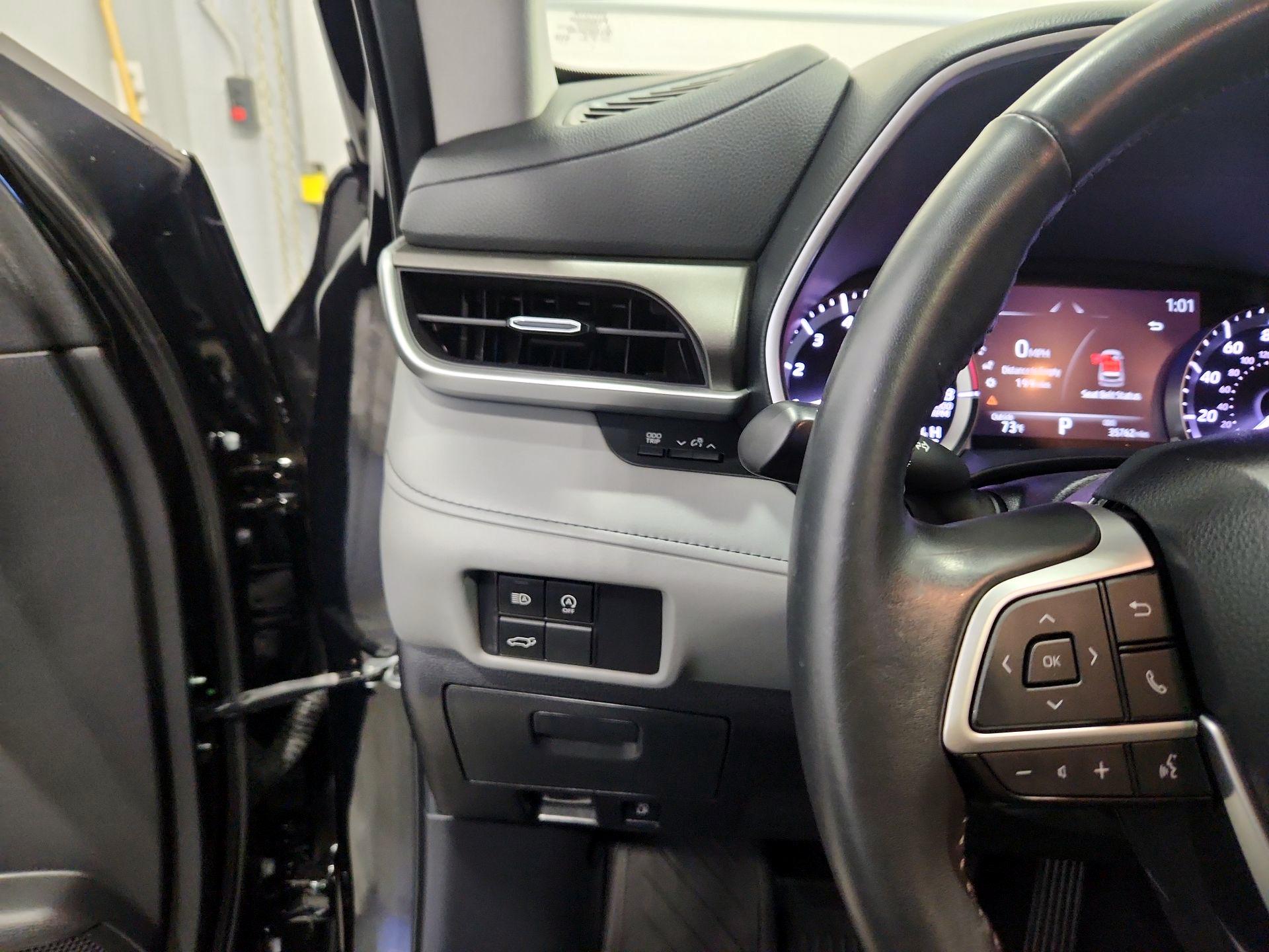 Thumbnail: 2023 Toyota Highlander - 13